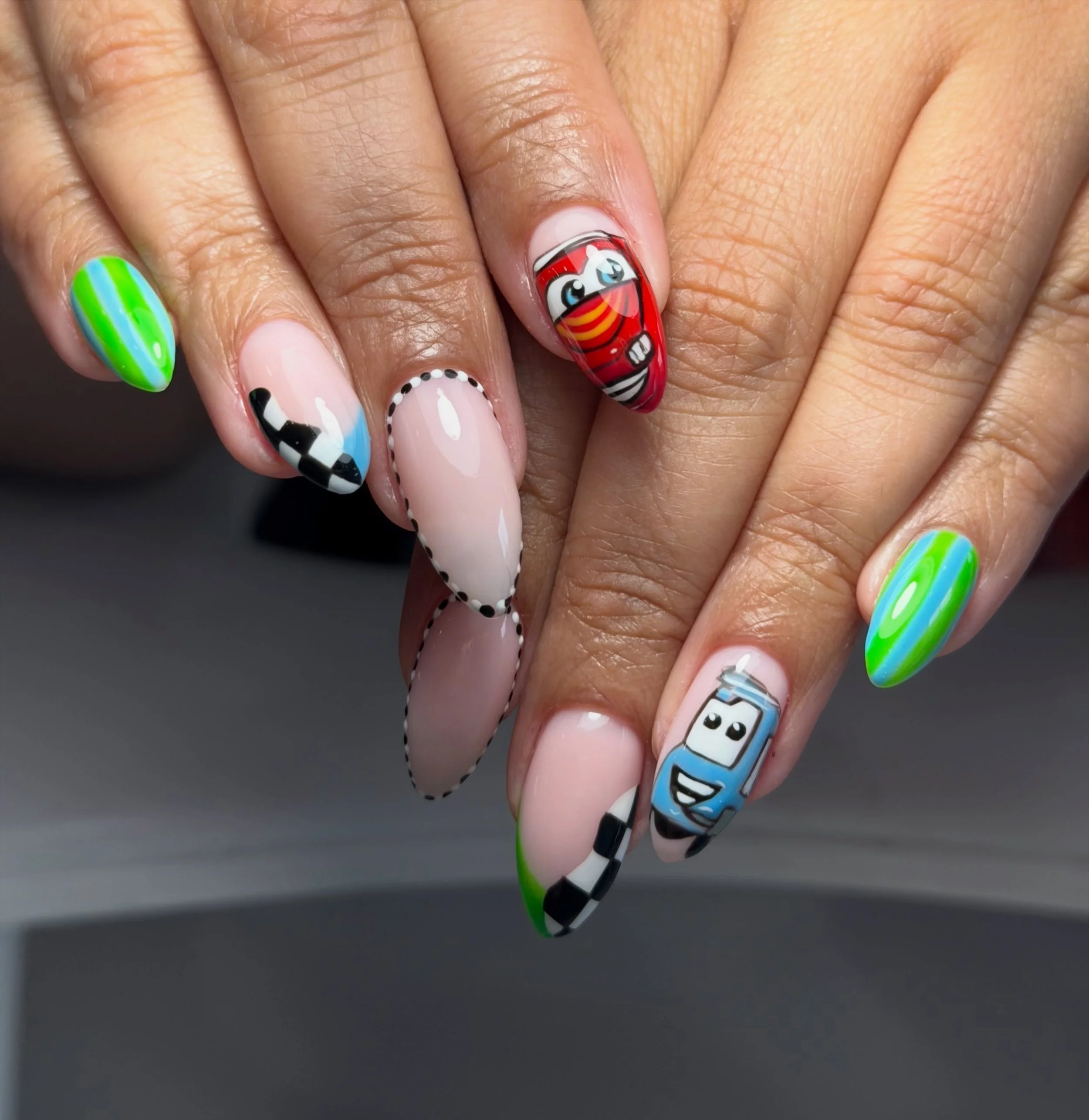 🏁💚❤️💙 Ka-Chow! 🏎️💨

 Cars-inspired set featuring Lightning McQueen &amp; Guido

By Nina 🏁