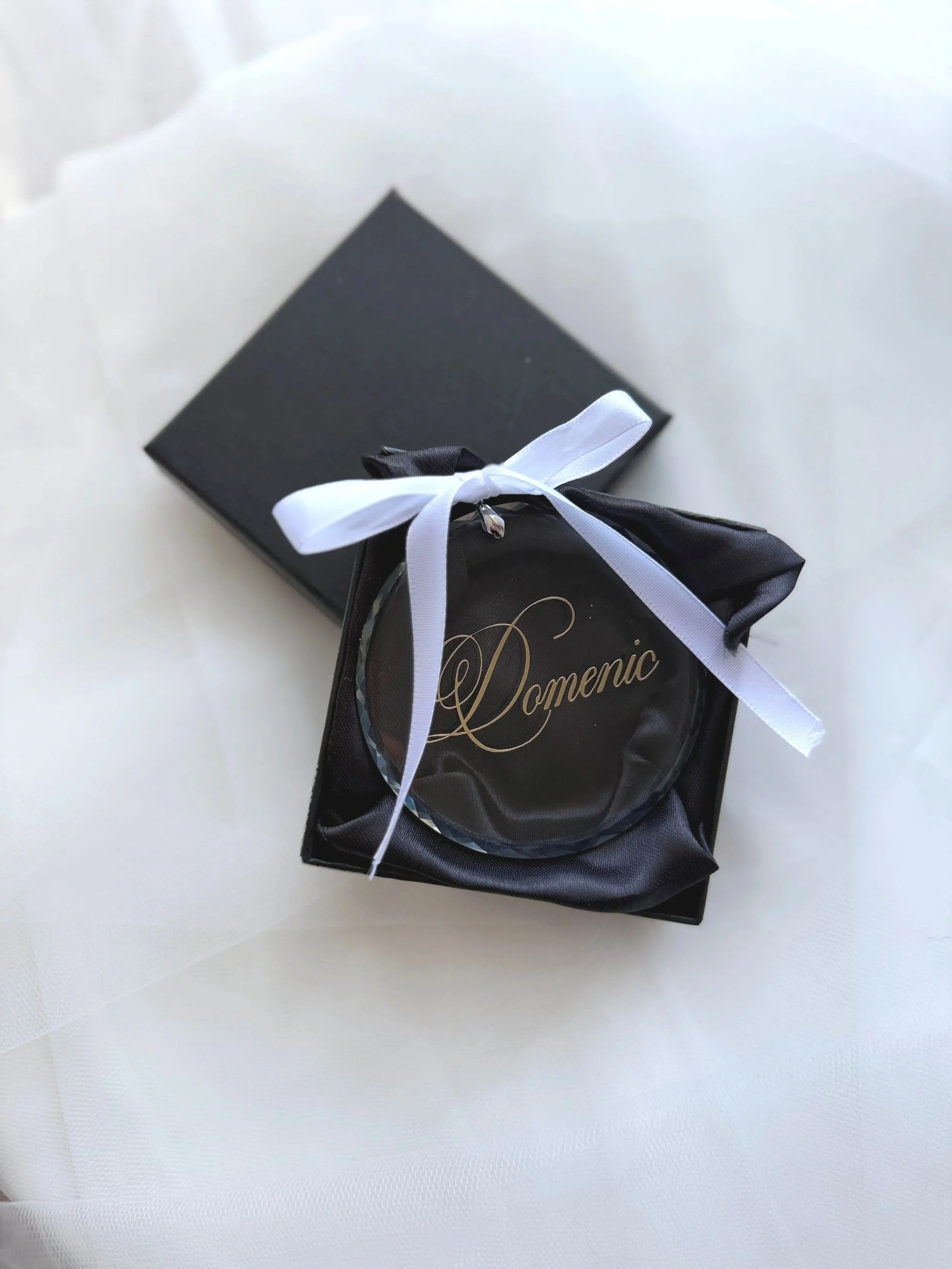 High-quality crystal ornament for Christmas 2025 – personalised and gift boxed