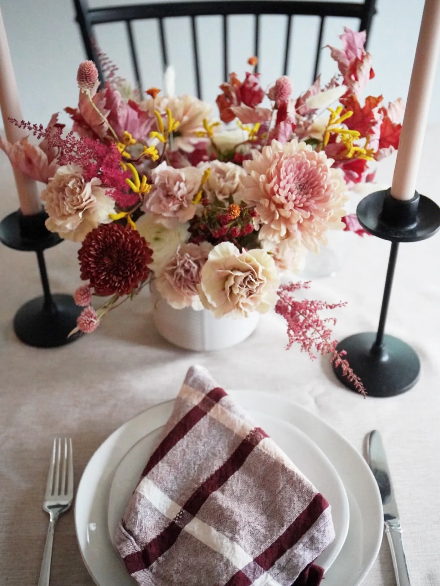 I hope you find yourself surrounded by the people you love at your Thanksgiving table this year. That&rsquo;s really the greatest treasure.

&amp; perhaps some beautiful flowers, too ;)

#floraldesign #falldecor #thanksgivingdinner #thanksgivingtable