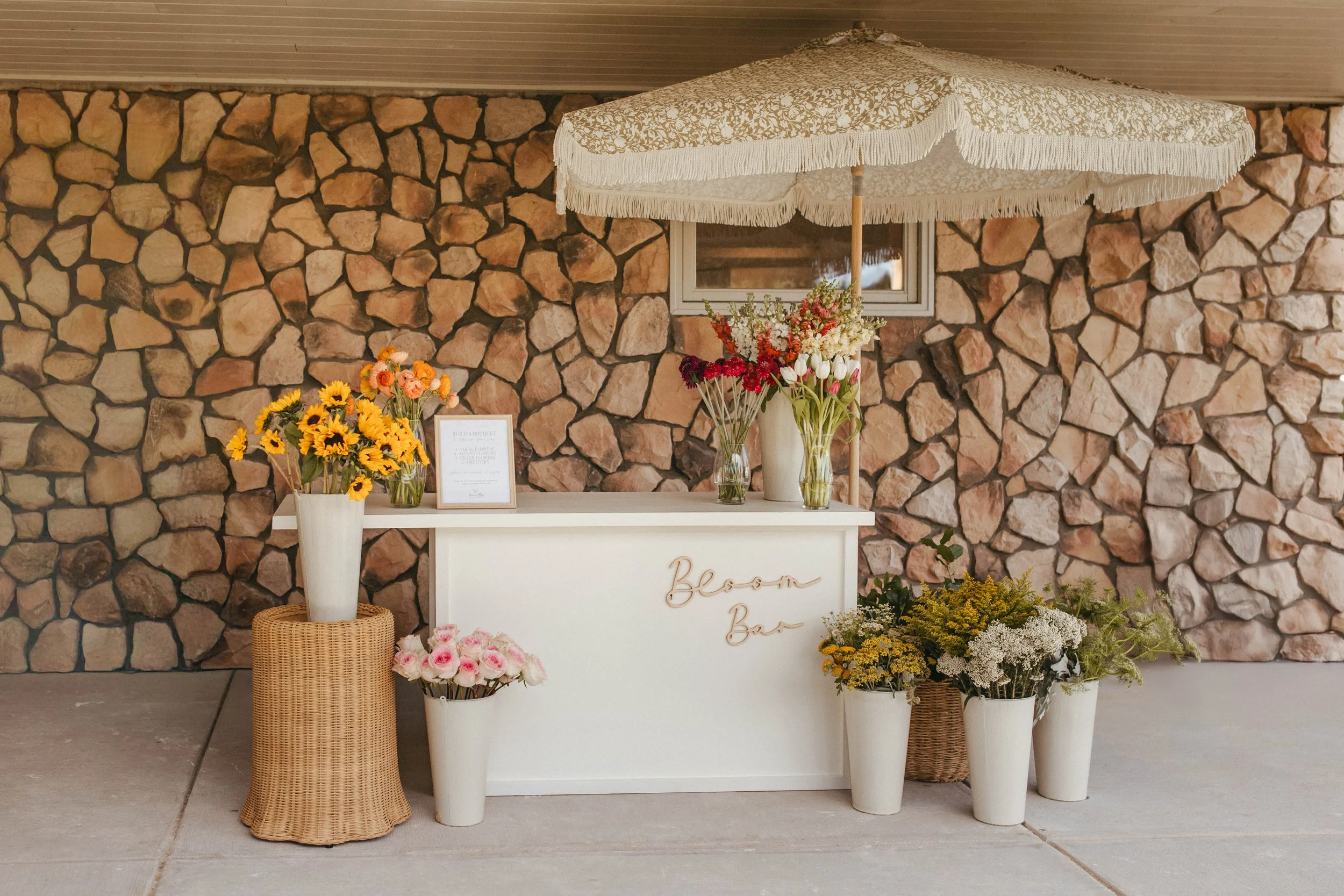 Bloom Bars: The Interactive Floral Experience Your Guests Will Never Forget
