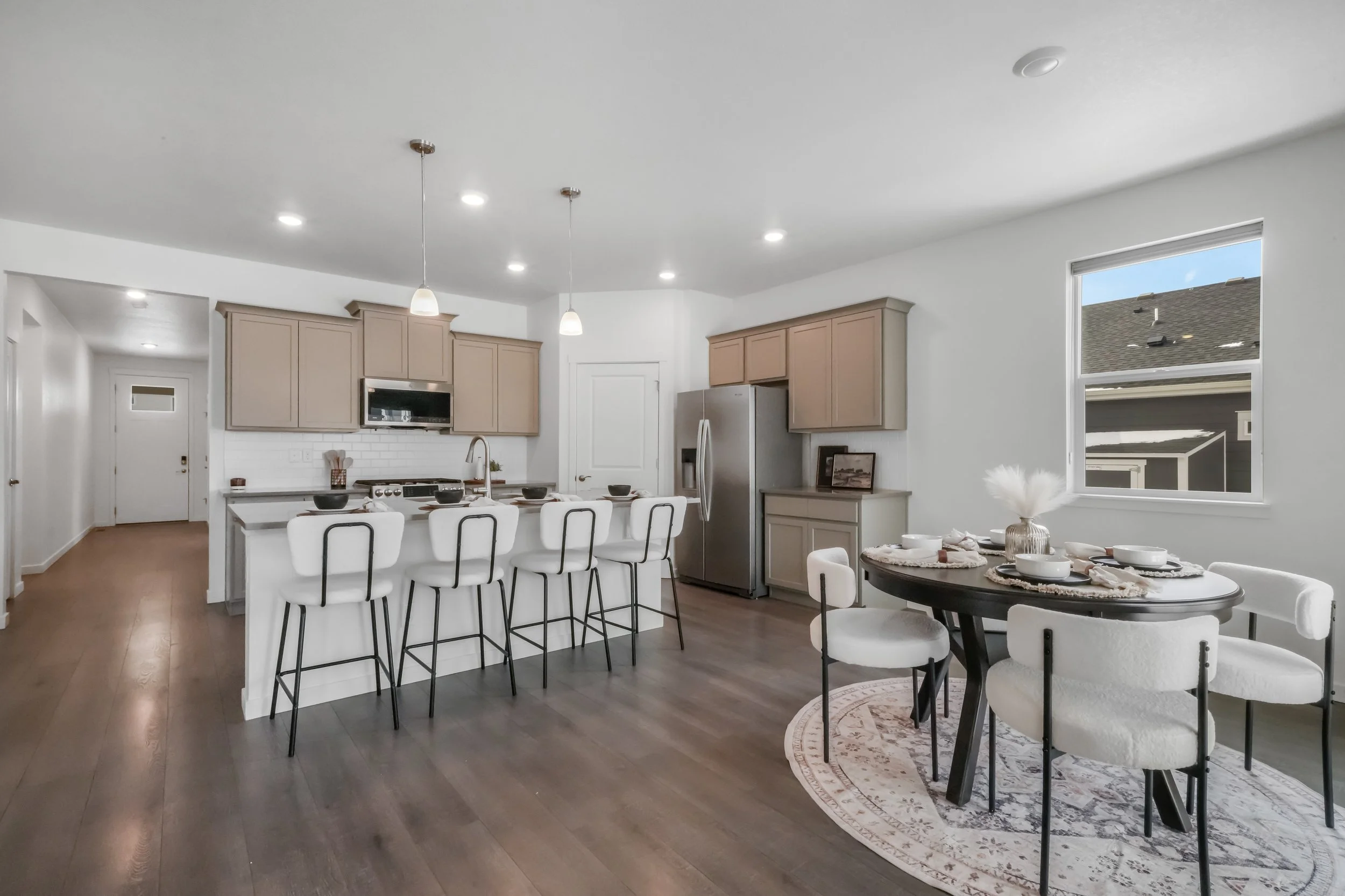 Kitchen & Dining Room