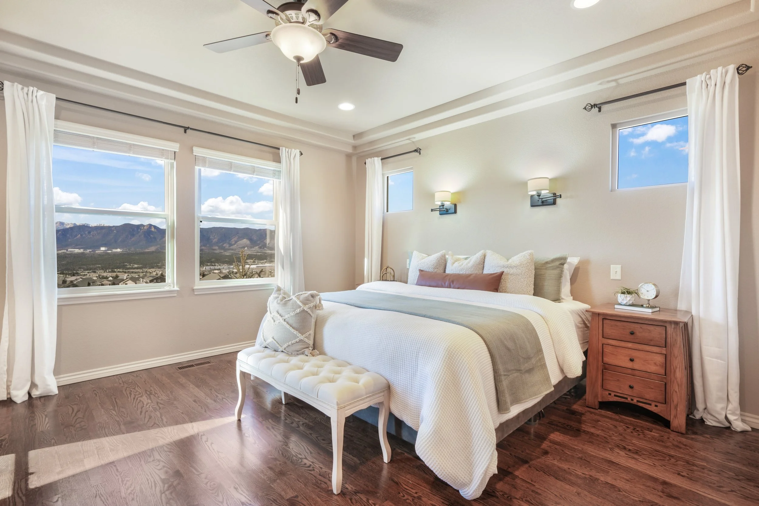 Monument - Promontory Pointe Kettle Valley