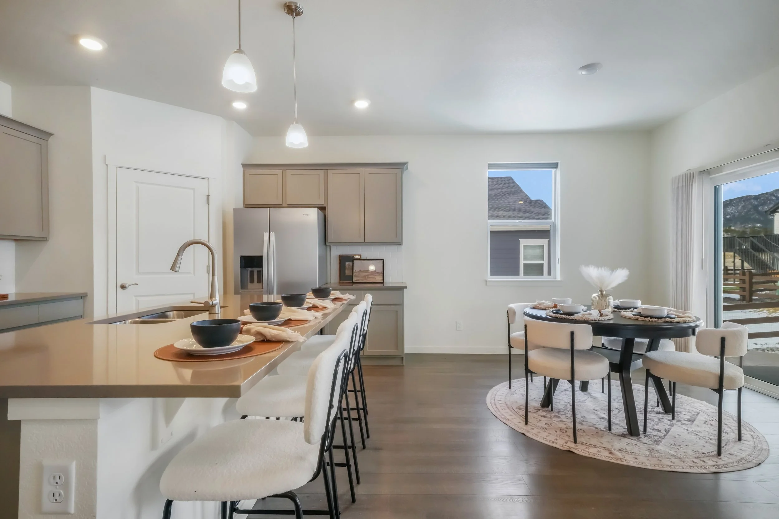 Kitchen & Dining Room