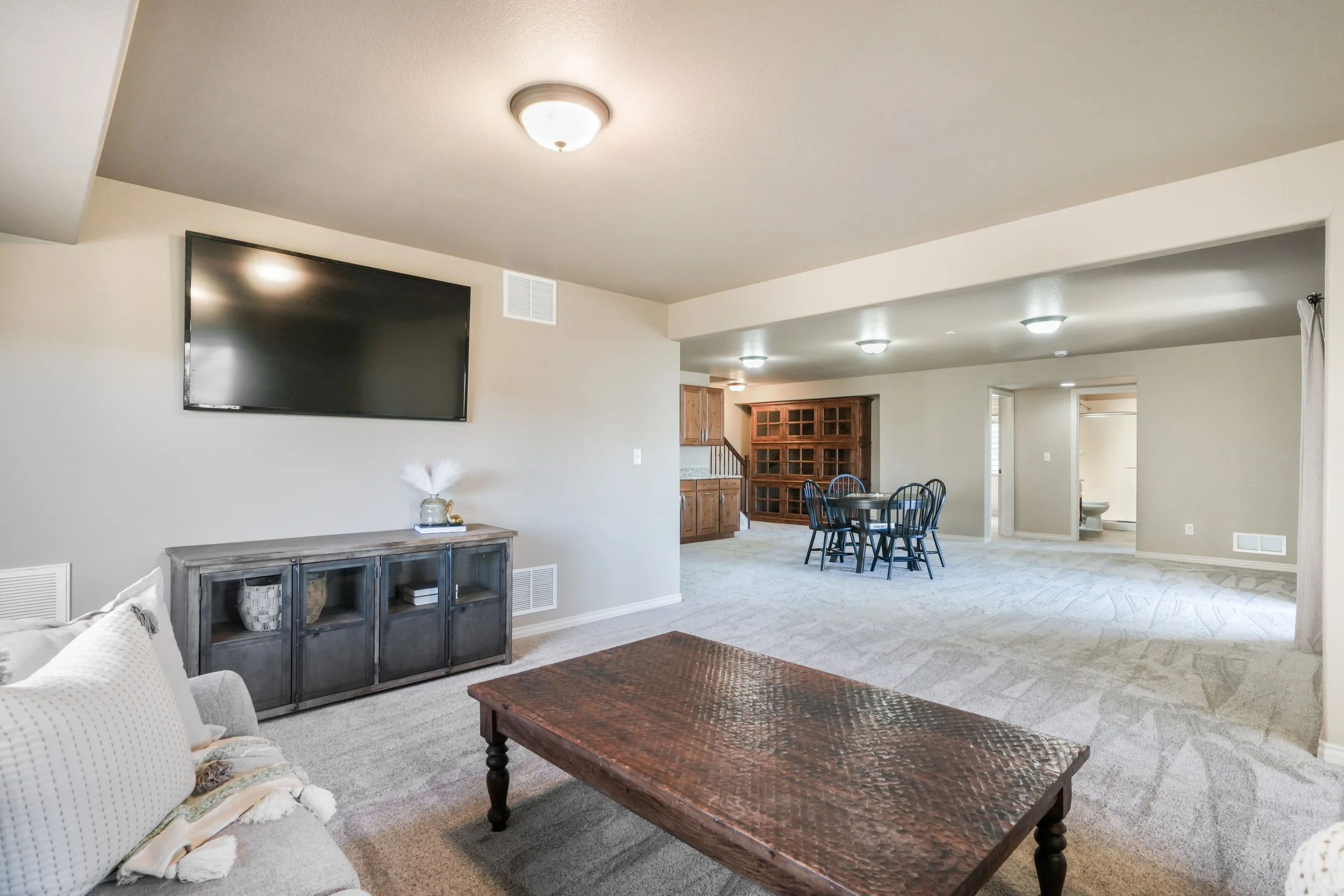 Family & Recreation Room