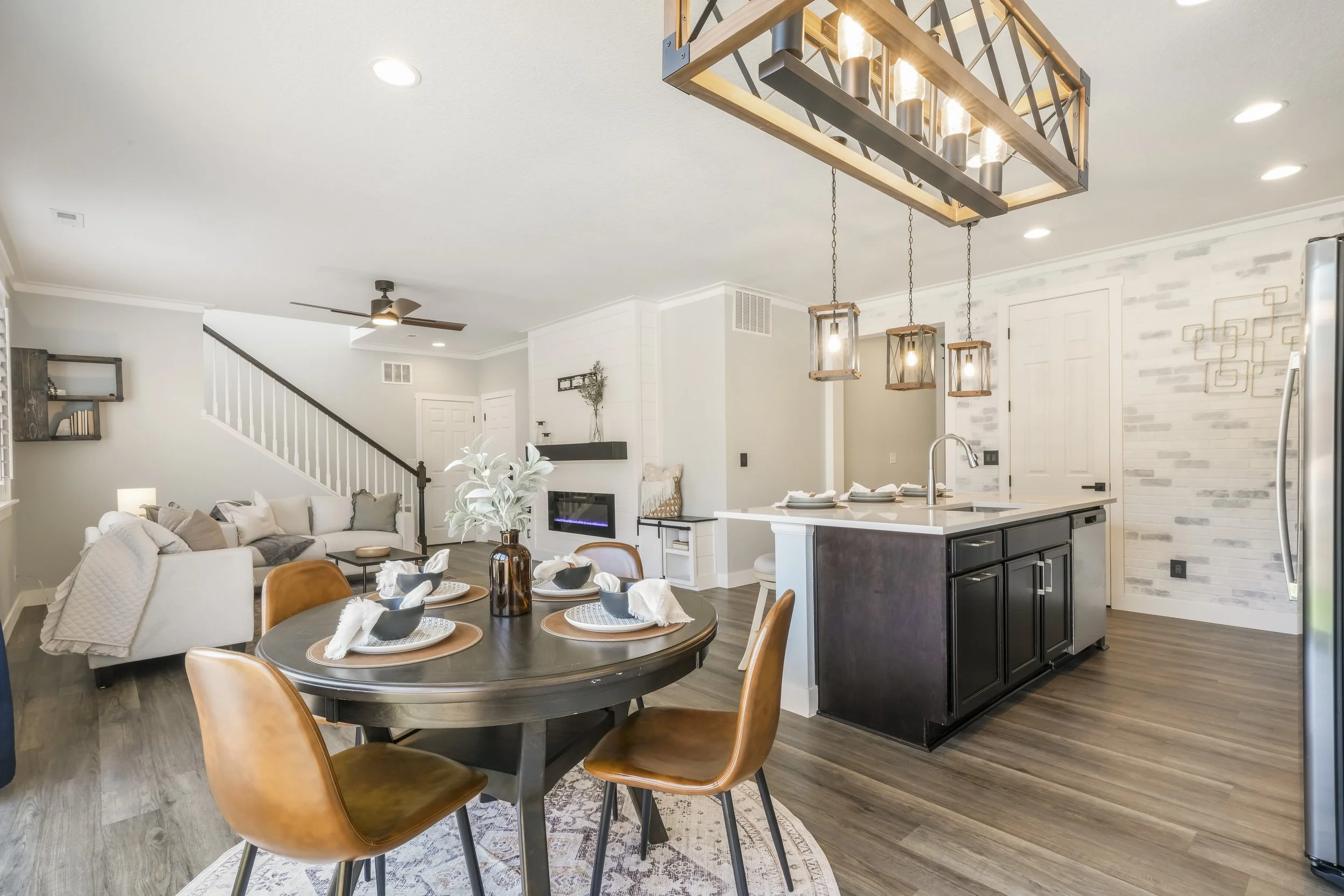 Dining & Kitchen