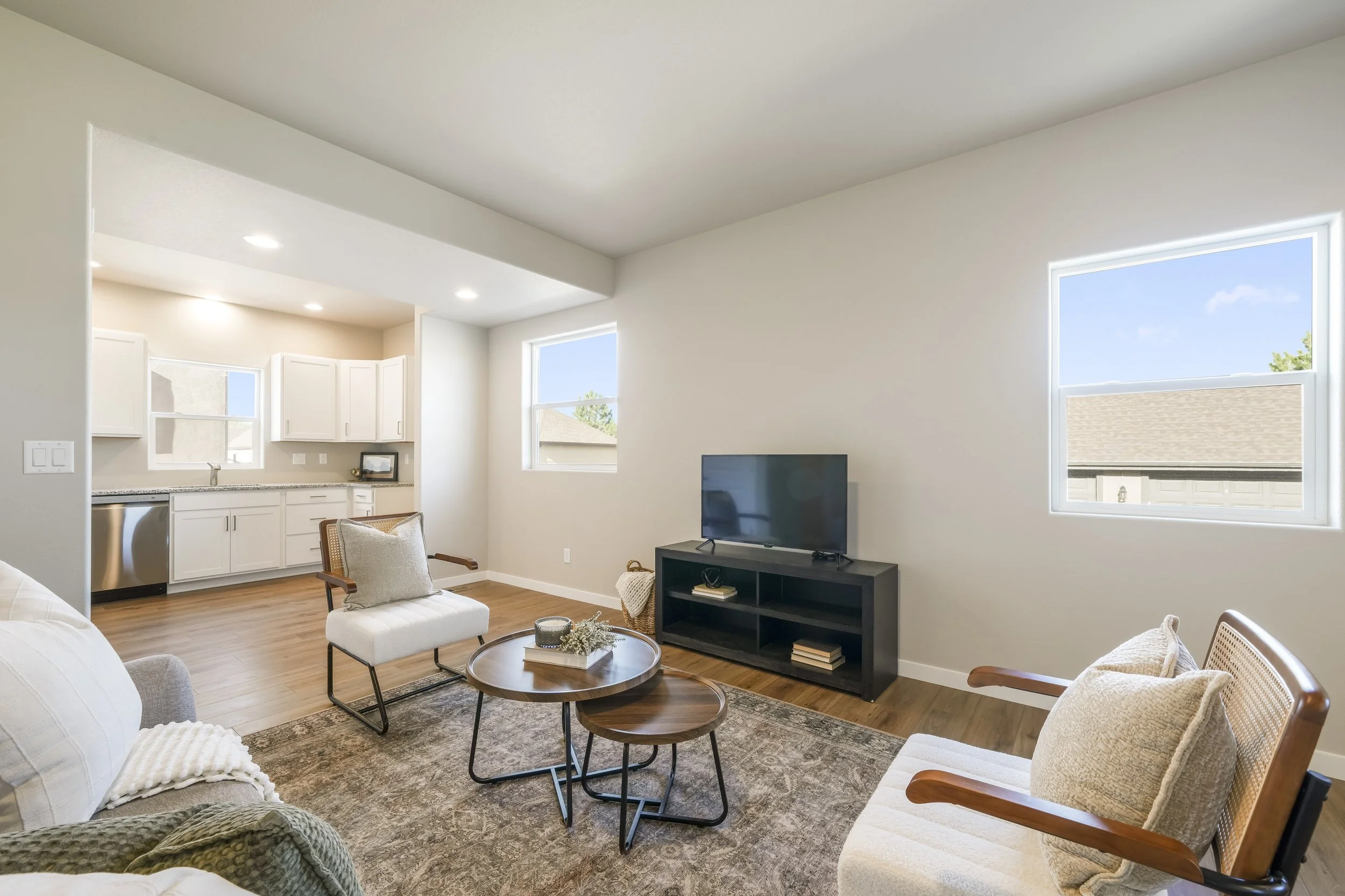 Living Room & Kitchen