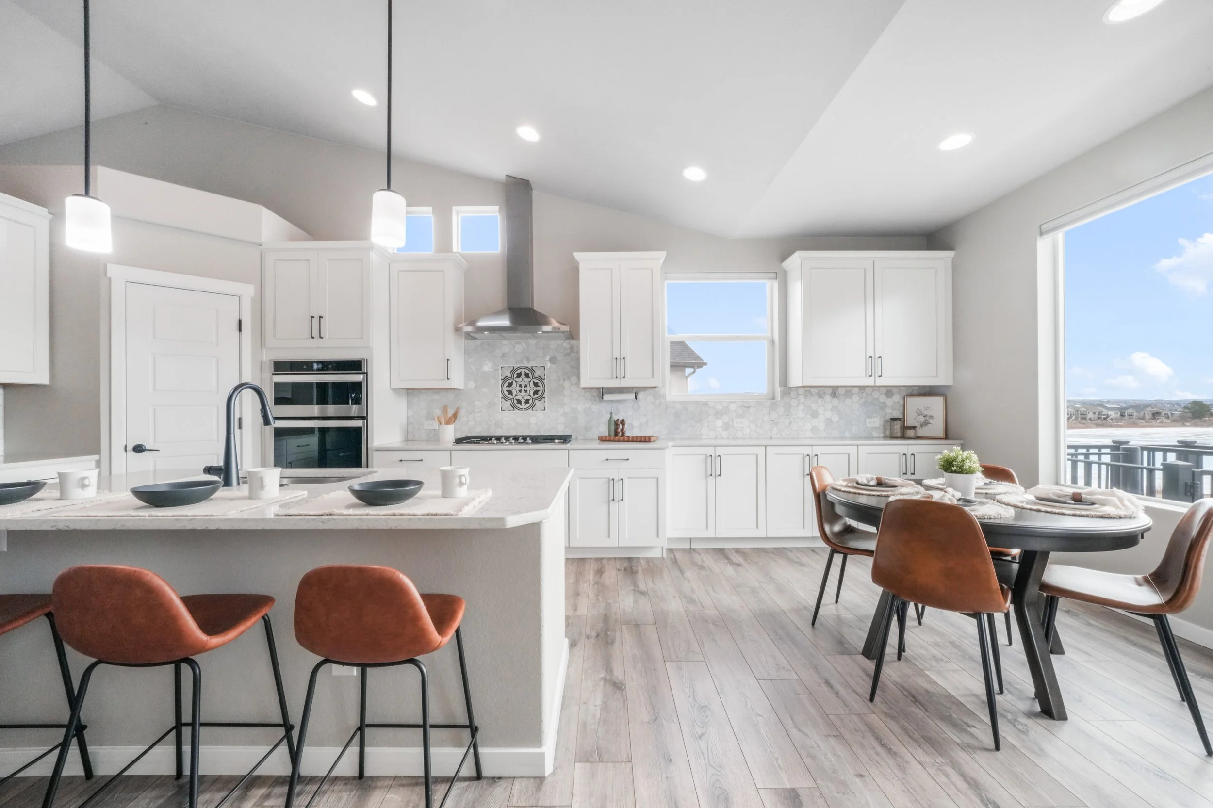 Kitchen & Dining Room