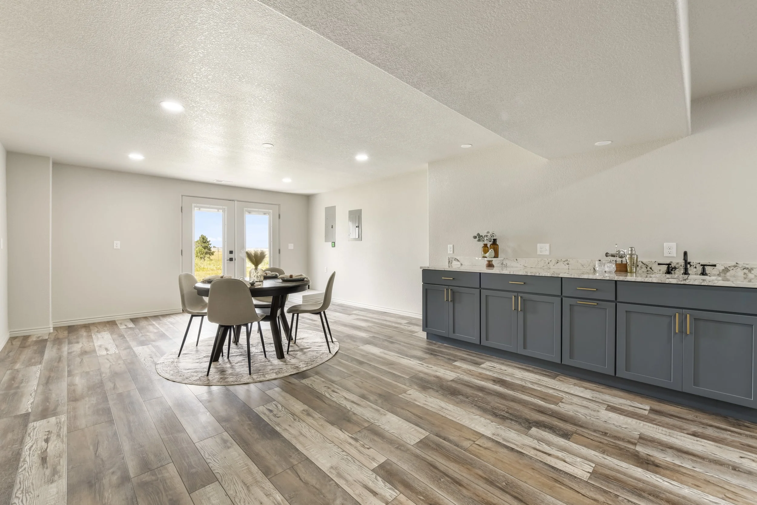 Secondary Kitchen & Dining 