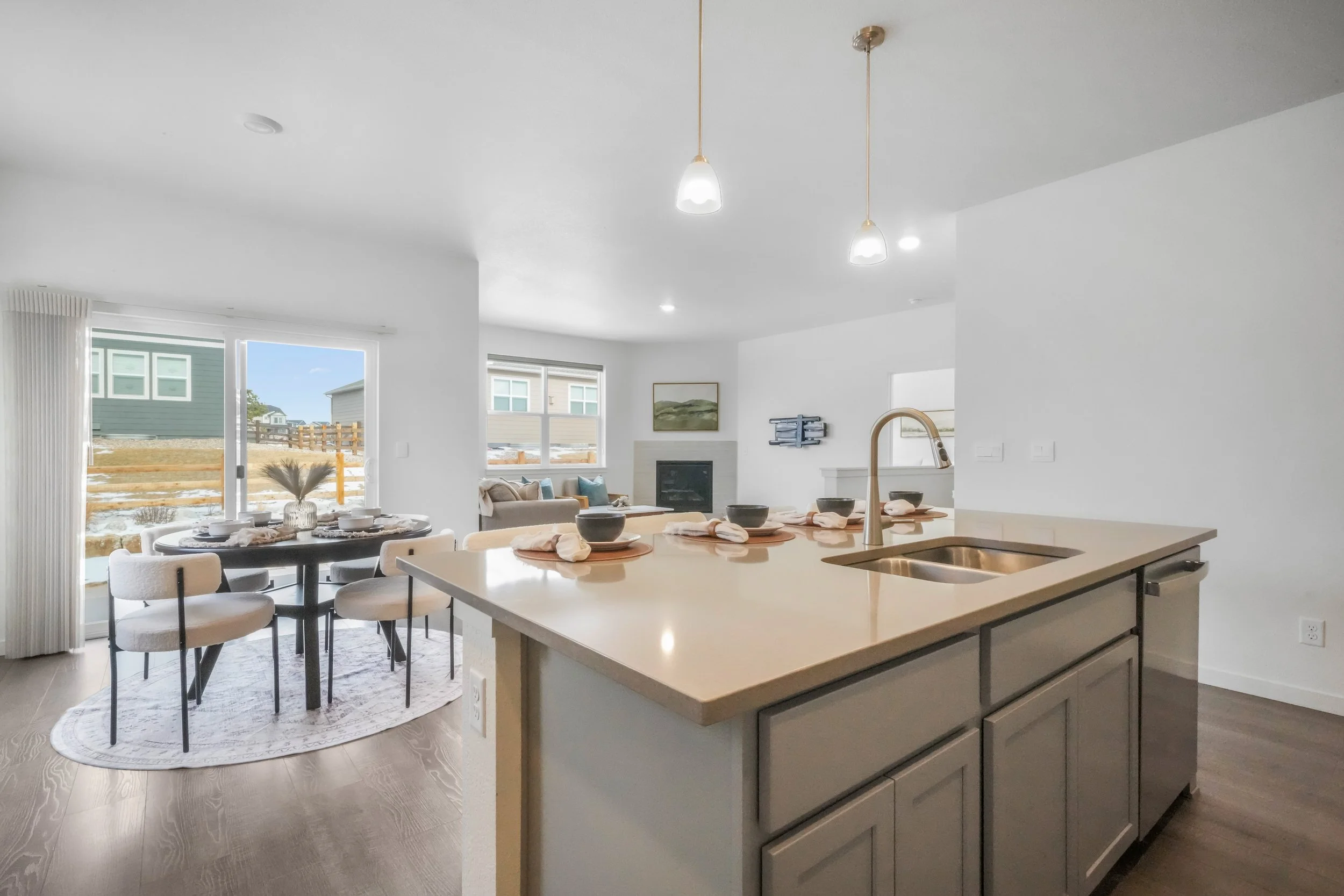 Kitchen & Dining Room