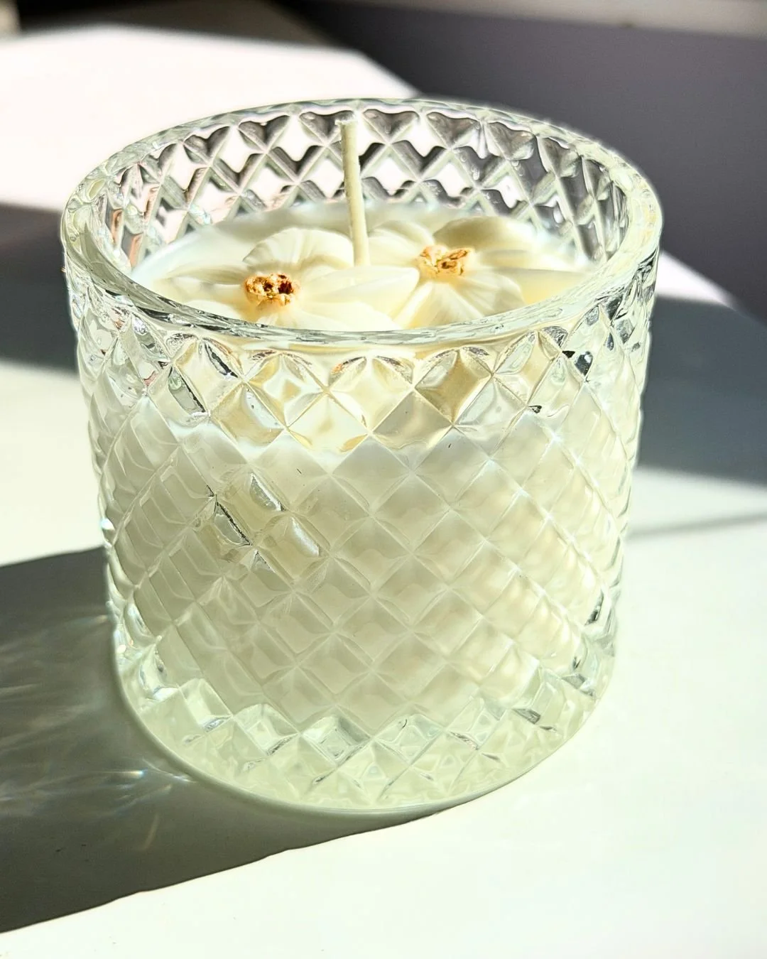 yuzu citrus candle close up front view.jpg
