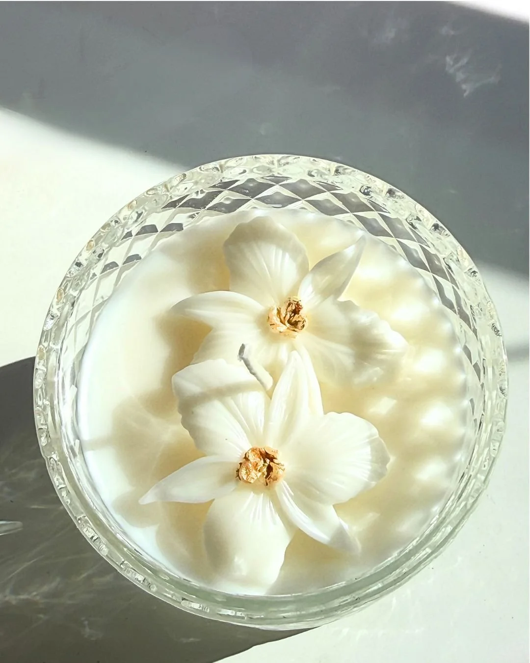 yuzu citrus candle close up top view.jpg