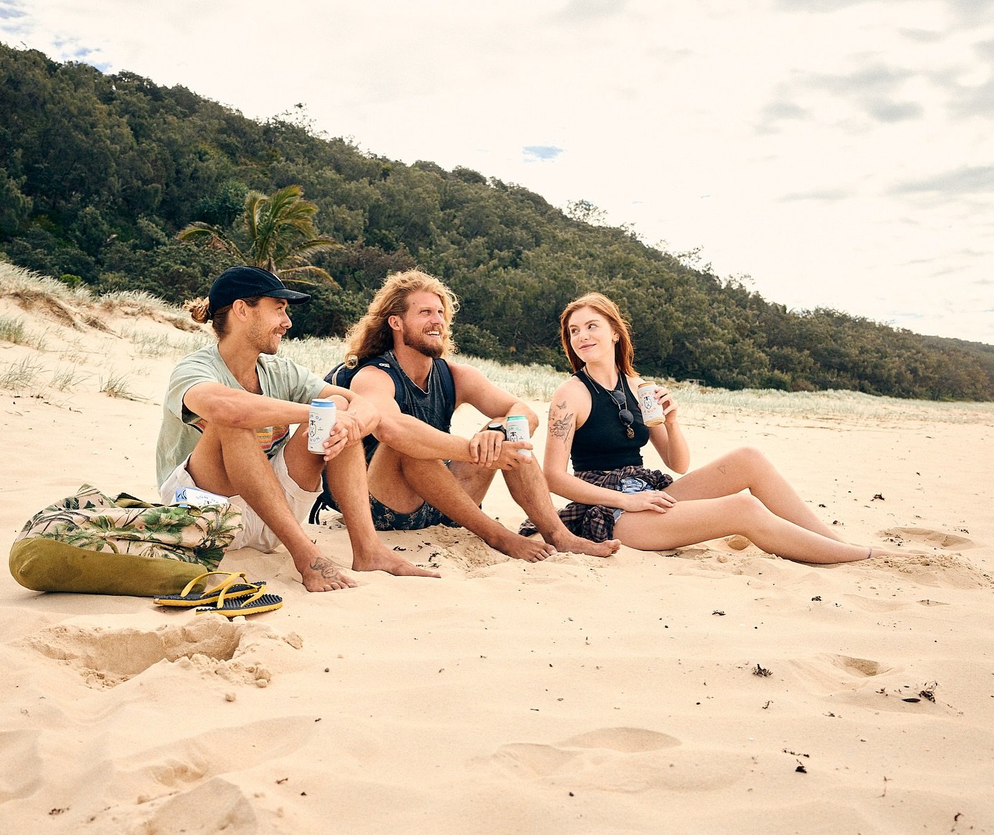 Who else has had enough of winter? ✋ 
Cheers to getting outdoors this weekend. What have you got planned? 

#sonofanun #getoutside #australia #lowcarblife #activelifestyle #itsamiracle #aussiebeer #drinkresponsibly