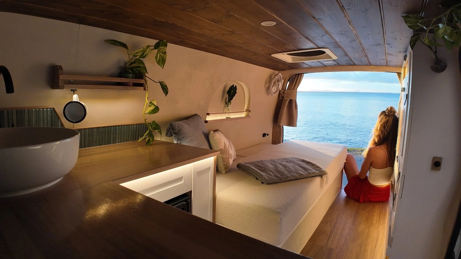 Hildi &mdash; Pinterest-style Toyota Hiace