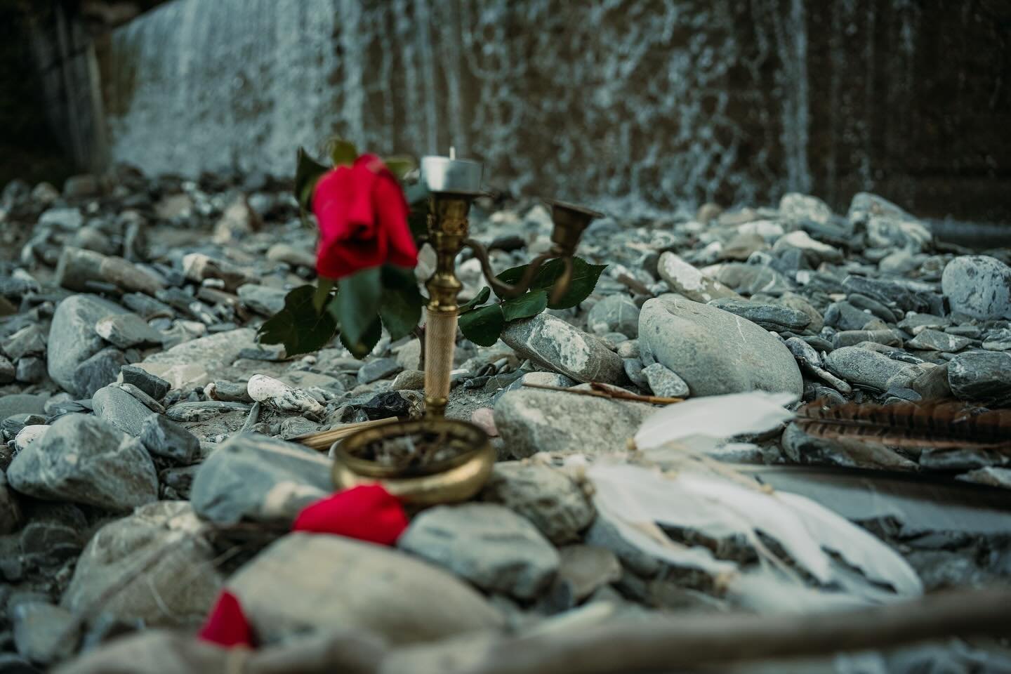 MAGIC CIRCLE

I feel having a tender heart
Exposing what excites me 
Knowing that not all will relate
With the shared passion(compassion)

I feel that a space in which we fully acknowledge the psychic realm we inhabit, and align in there with body, m