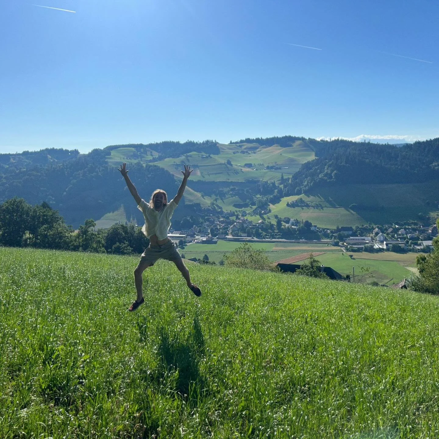 In a magic circle to be efficient, 
There is a need to come together as one.

Not only is there a need for coming together physically.
But our minds need to be attuned.
Our hearts need to sync.
Our feet need to feel the same earth together.

Just lik