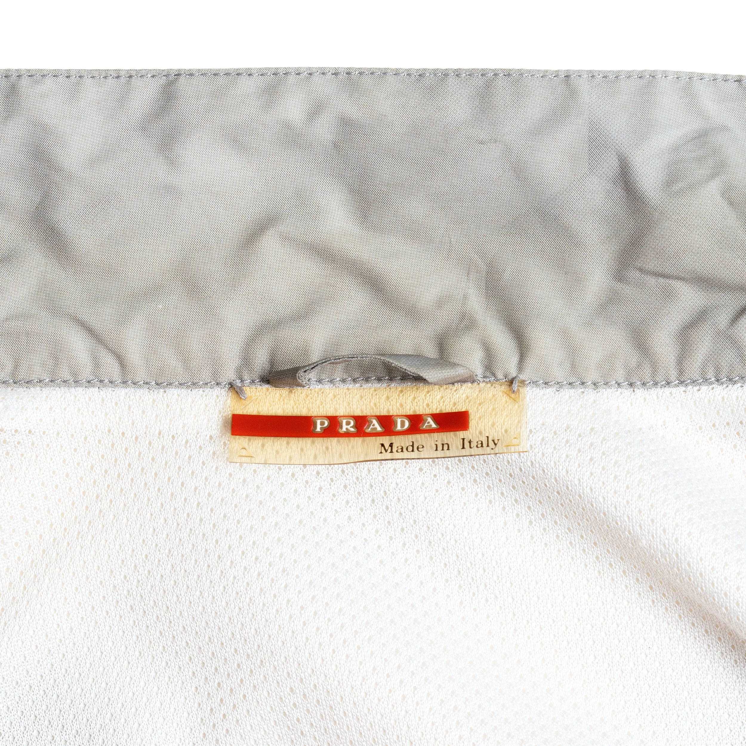 Chaqueta prada semi transparente_etiqueta.jpg