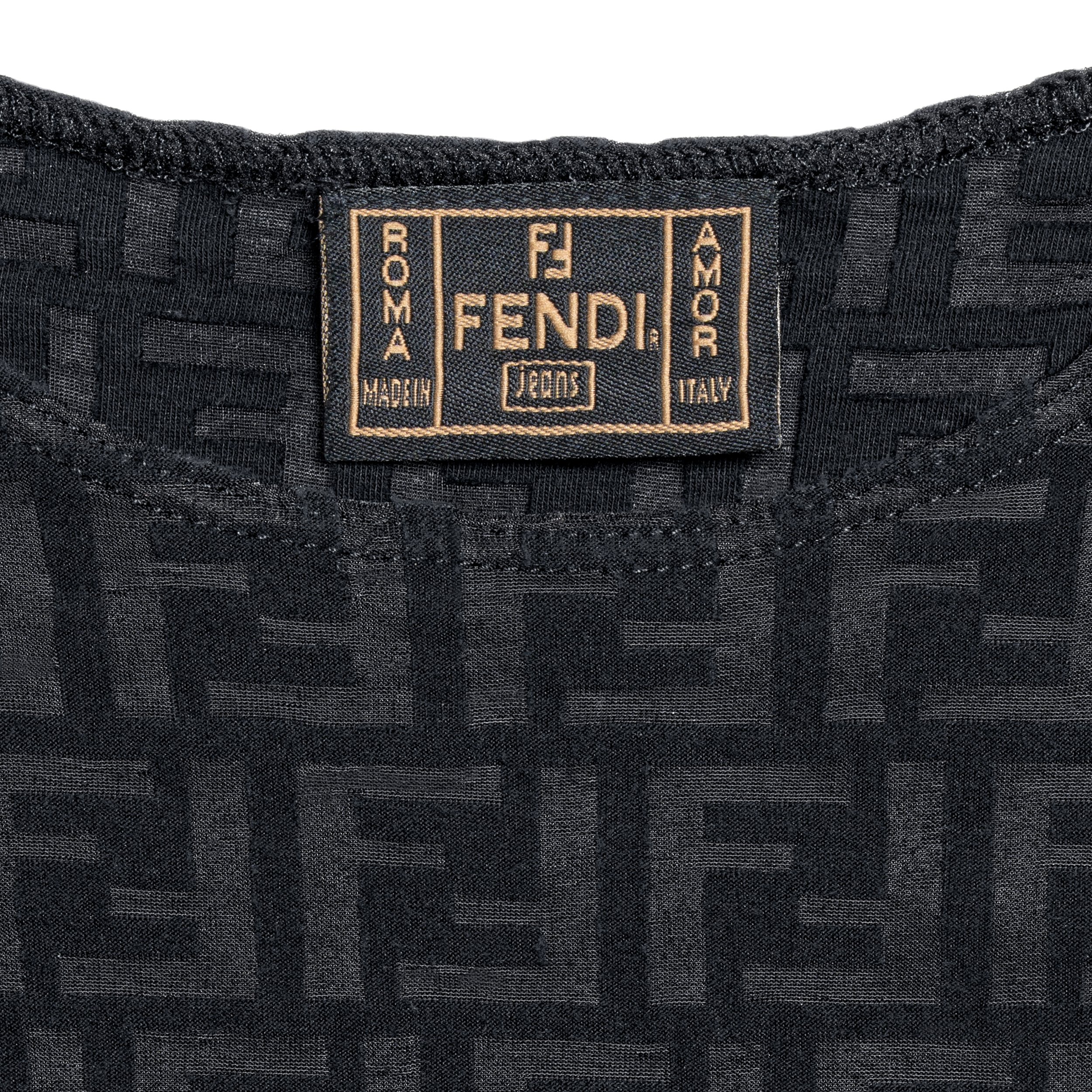 63-camiseta fendi negra-etiq.jpg