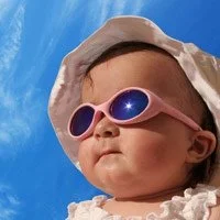 Comment protéger les yeux des enfants en été ? 