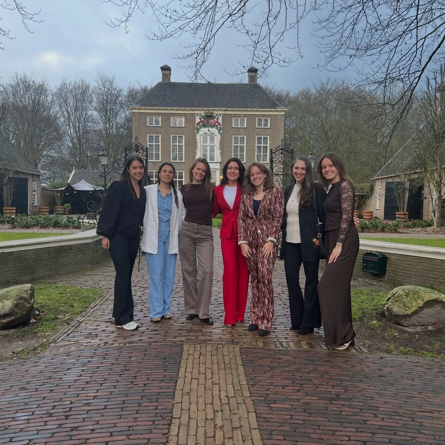 She Means Business x @rabobank Diner Vrouwelijk Leiderschap

Een inspirerende en motiverende avond waar we door de Rabobank met open armen werden ontvangen en hebben genoten van een heerlijk diner van @dehavixhorst.

Warme gesprekken met de vooraanst