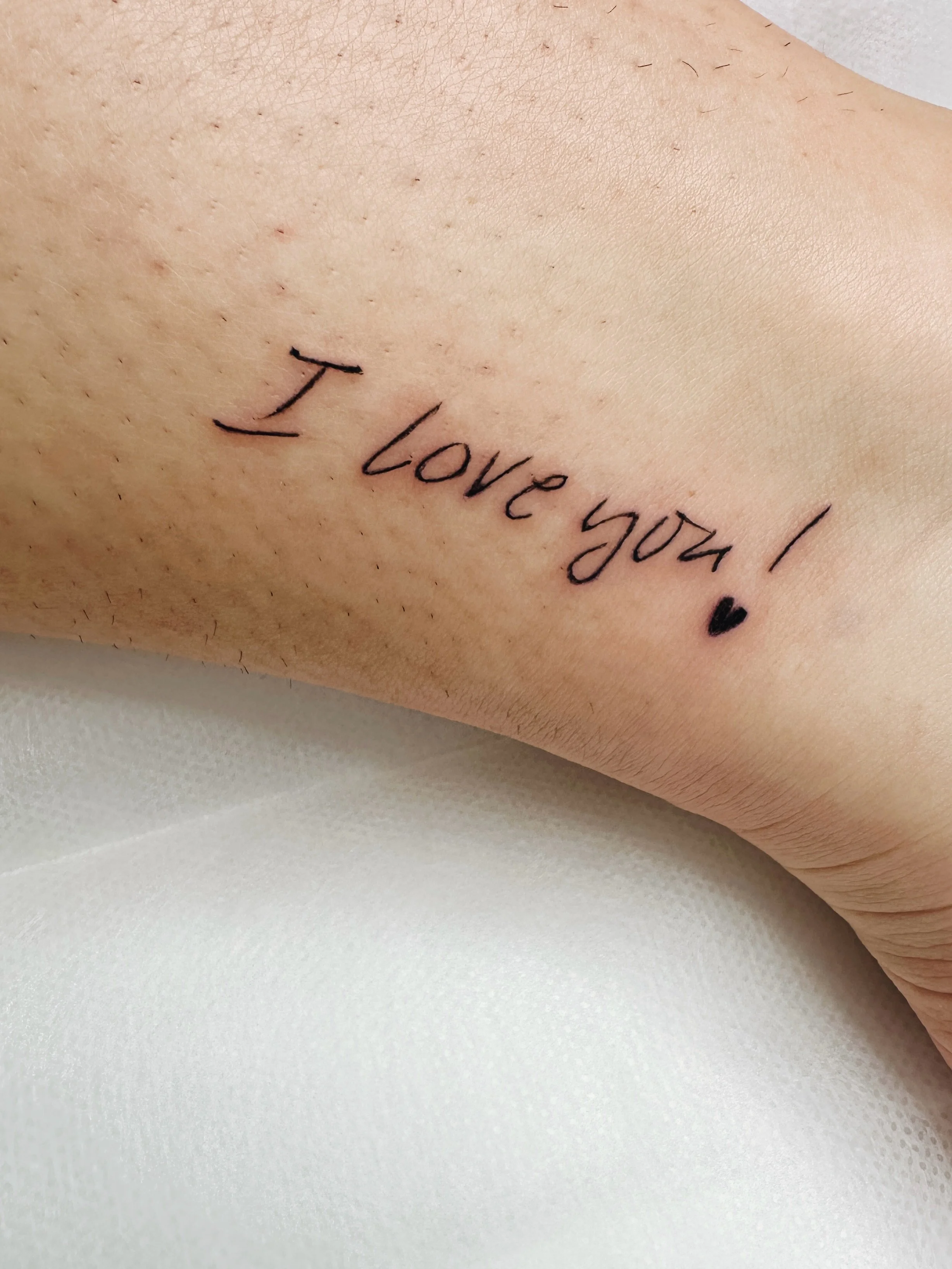 Mother/daughter tattoos, but make it personal 🫶🏼🤍

They each got the other&rsquo;s handwriting &mdash; &ldquo;I love you&rdquo; in mom&rsquo;s writing on her daughter&rsquo;s wrist, &ldquo;I love you, mama&rdquo; in her daughter&rsquo;s writing on