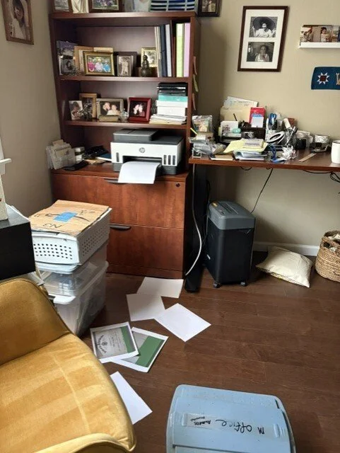 Vicky Robeson mystery series author, Maria Lynn Barrs, shares her workspace during a large project.