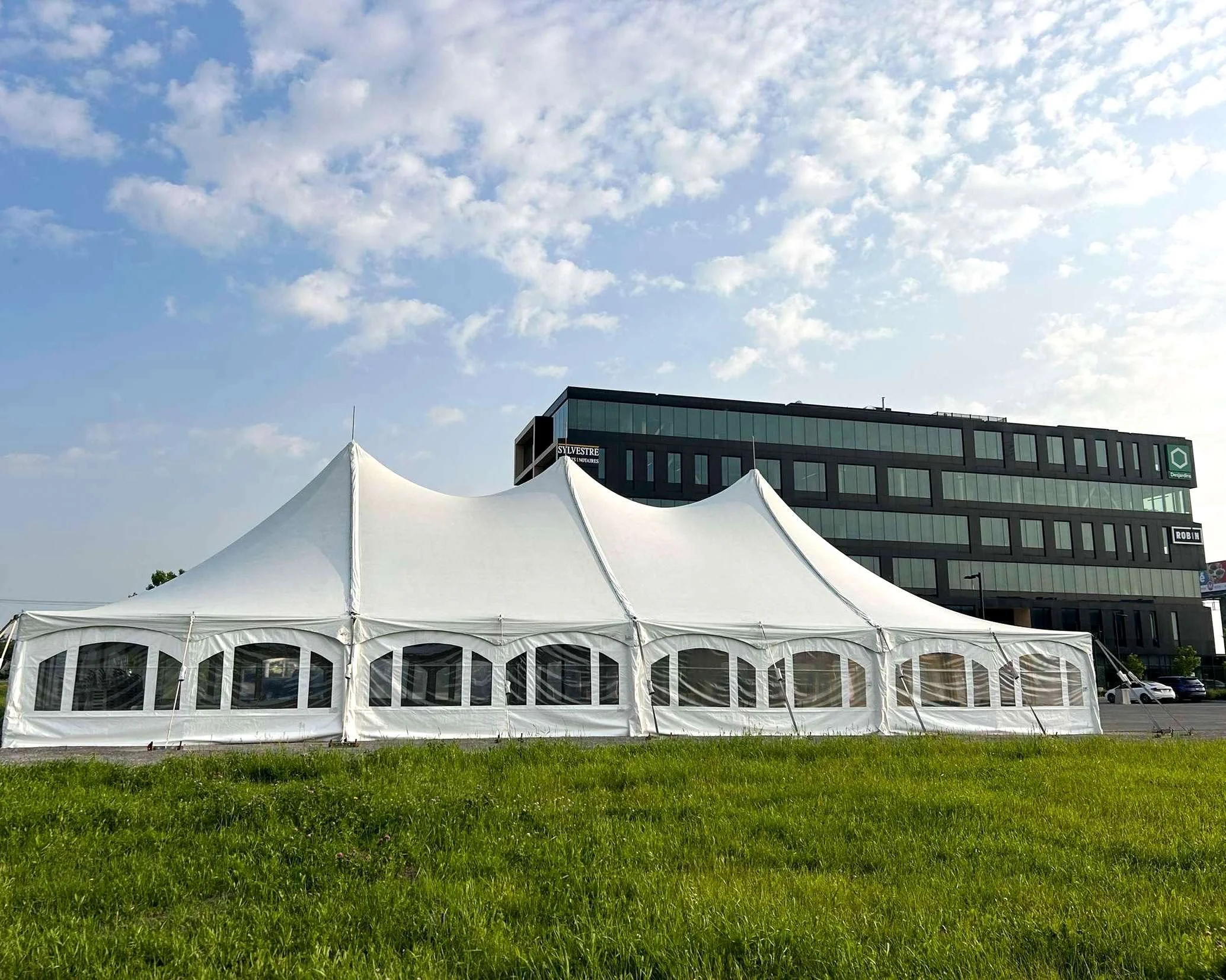 Chapiteaux 40'x80' à Saint-Hyacinthe.JPG