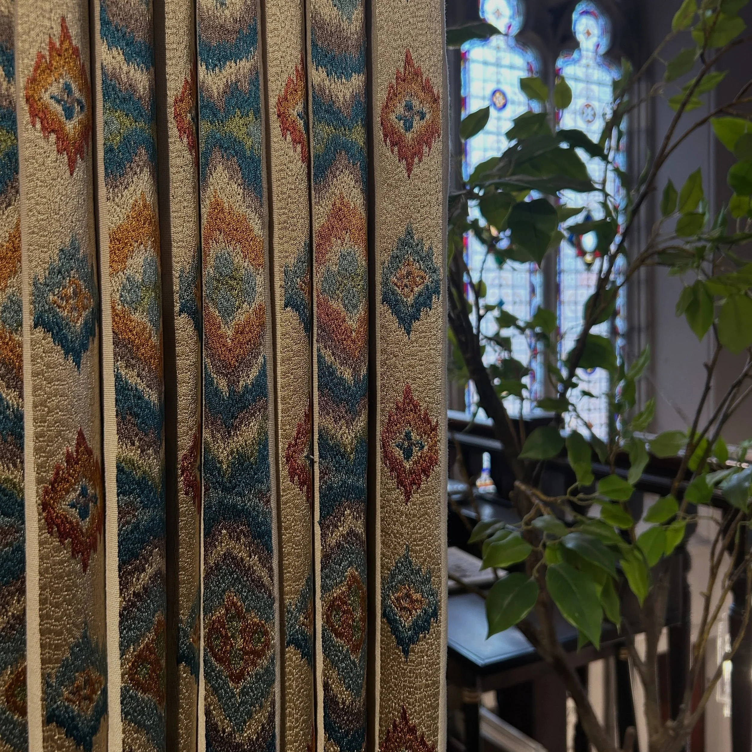 Every home deserves pieces that are as unique as the people who live in it.

From beautifully crafted headboards and made-to-measure sofas to bespoke ottomans, curtains, and blinds, we create tailored furnishings designed to complement your space per