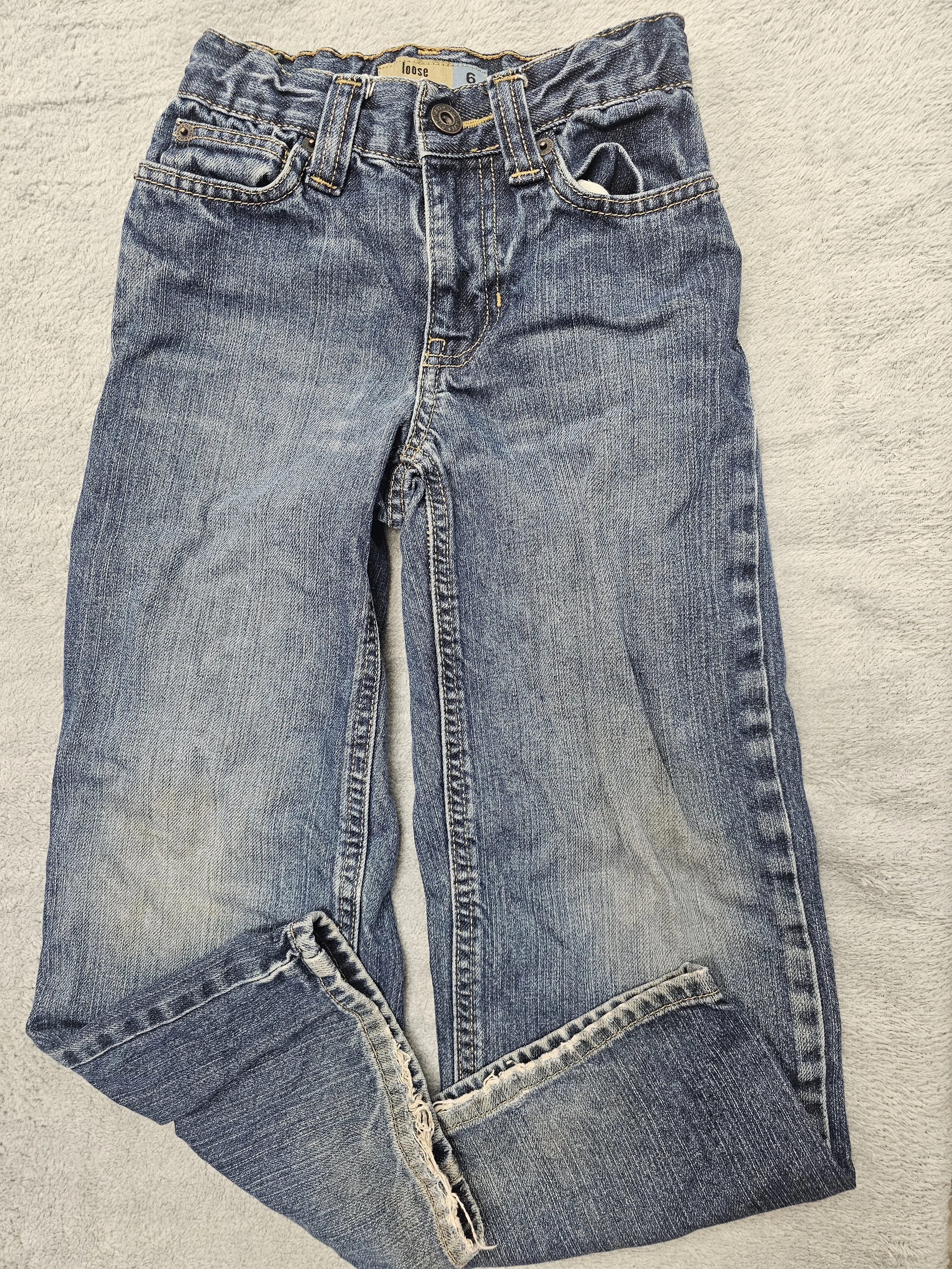 Old Navy Loose Fit Jeans Size 6