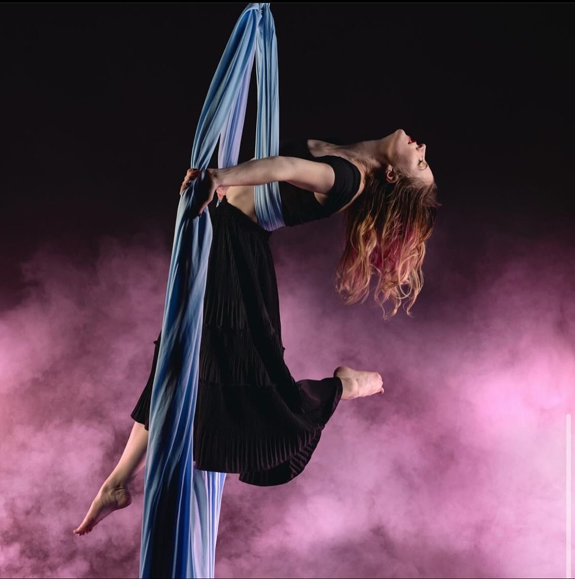 This could be you!! No prior experience needed! 
✨Join Alicia McDaniels, Certified Aerial Silks Artist, @acrophobicaerialist for an amazing intro to aerial silks. Strengthen your core and learn the art of being an aerialist all in one with this begin