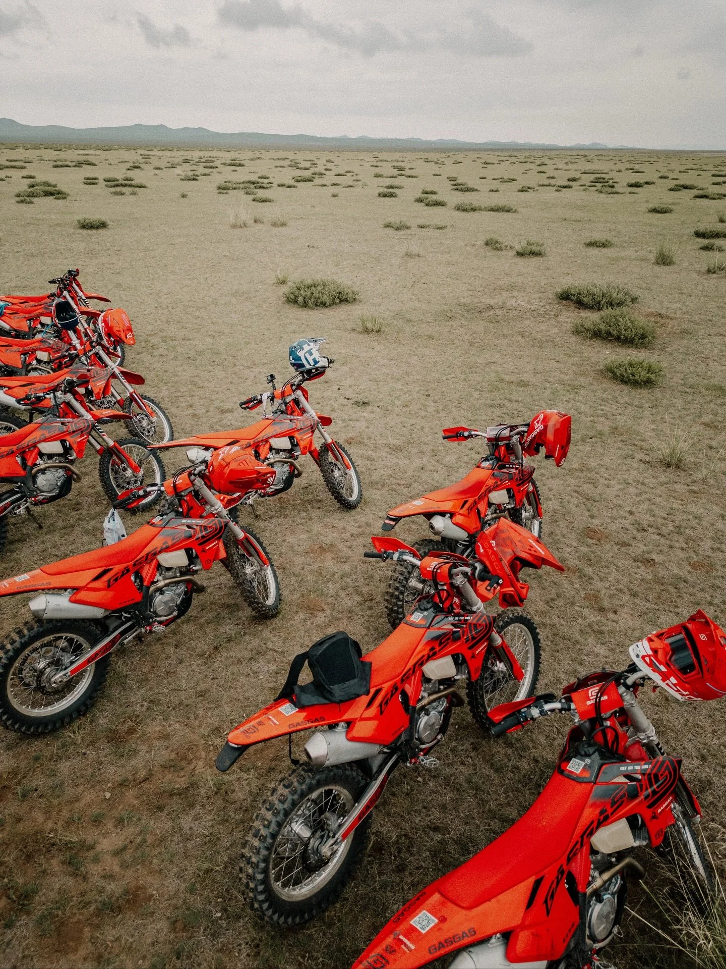 Uncrowded. Unhurried. Unforgettable. 🇲🇳
Riding in Mongolia &amp; staying over at magical @huskylodge_mongolia 

2026 - we are almost there 😉