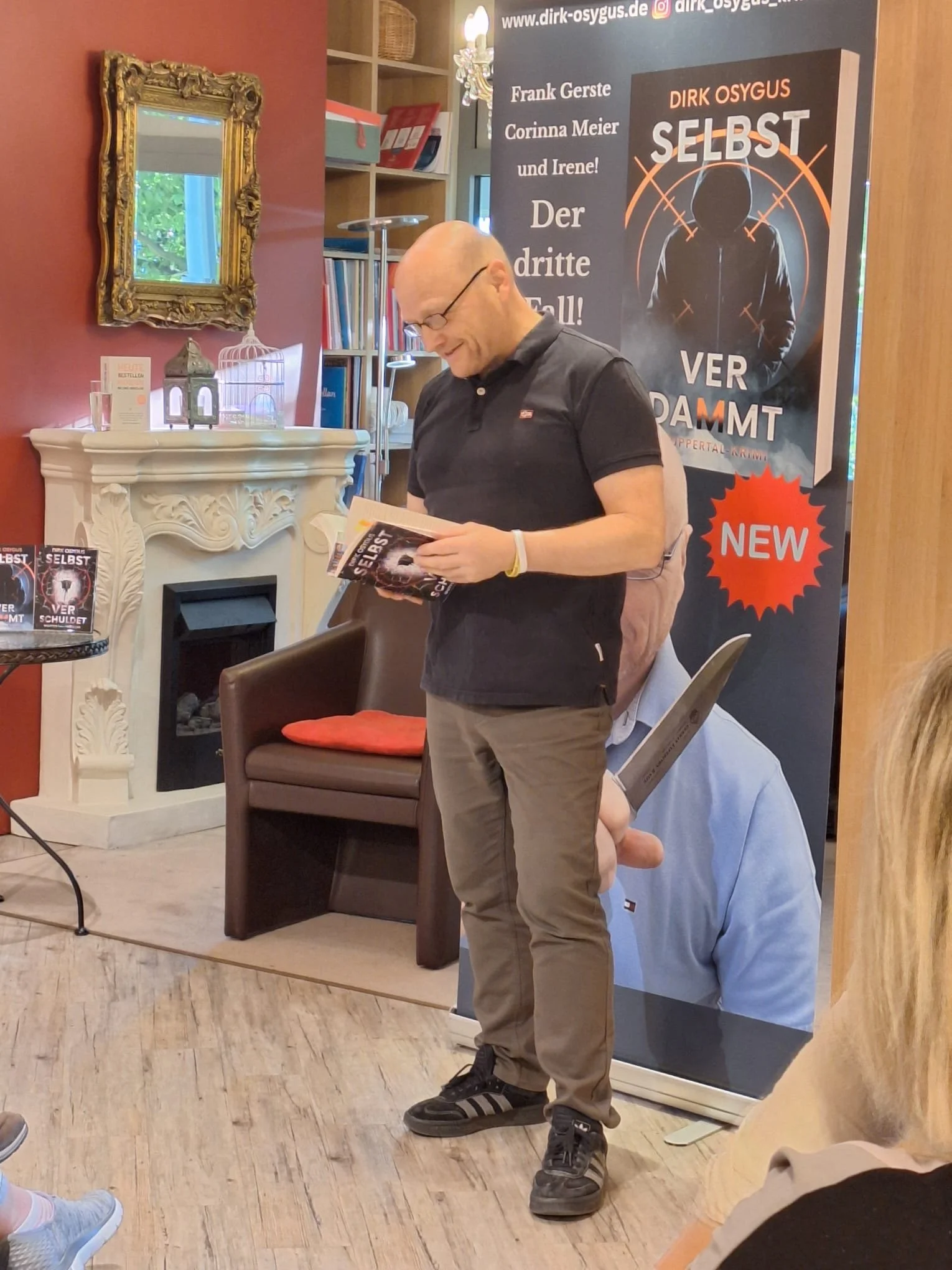 Lesung aus "Selbstverschuldet" in der Bergischen Buchhandlung in Radevormwald.