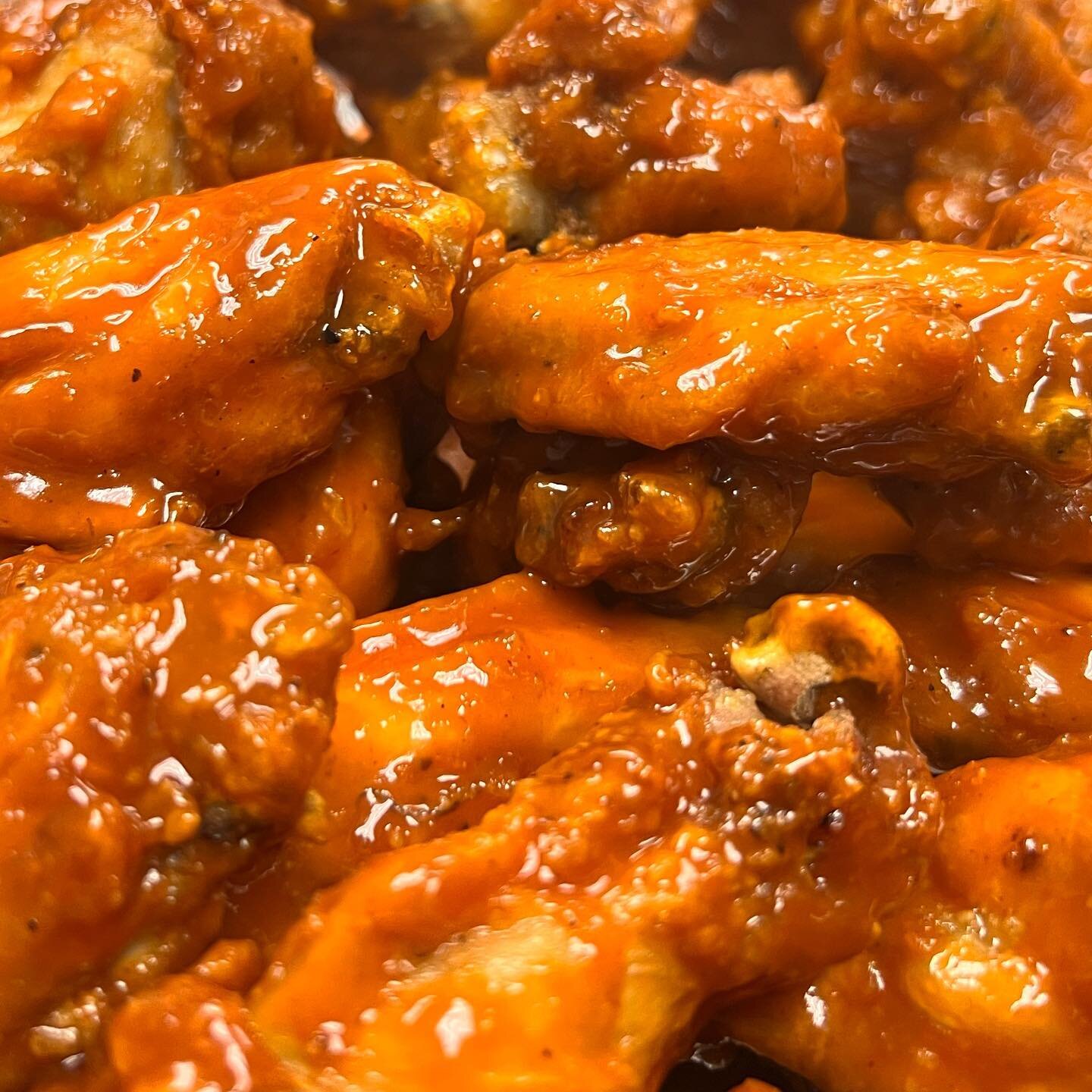 Saucy. Messy. Tasty. 🤤 Wing &amp; Shrimp Monday specials are in full swing and the perfect treat to watch Chicago BEAT Milwaukee ⚾️ Cubs V Brewers starts at 7:05pm!