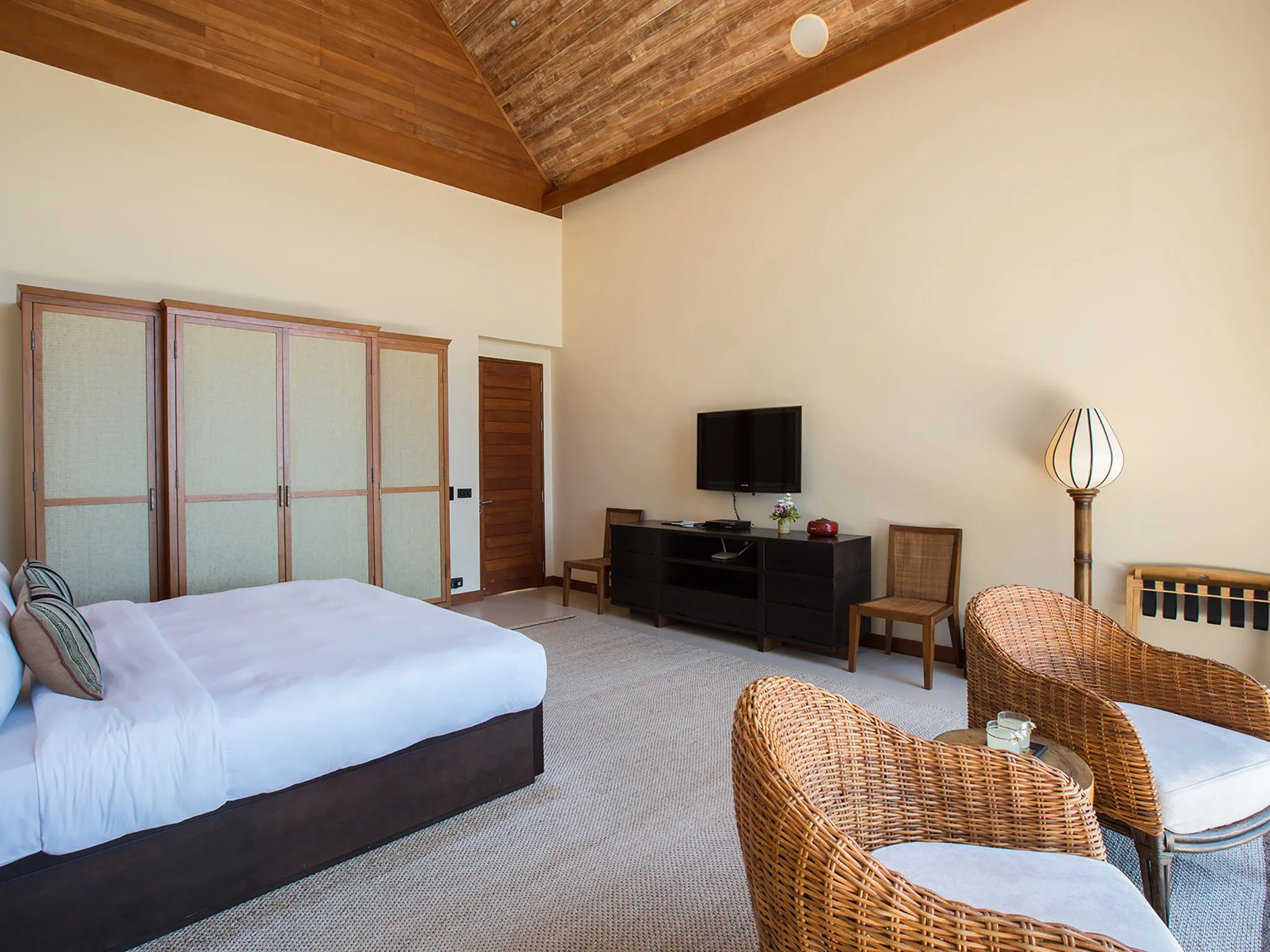 AtulyaResidence_05_Bedroom 1.jpg
