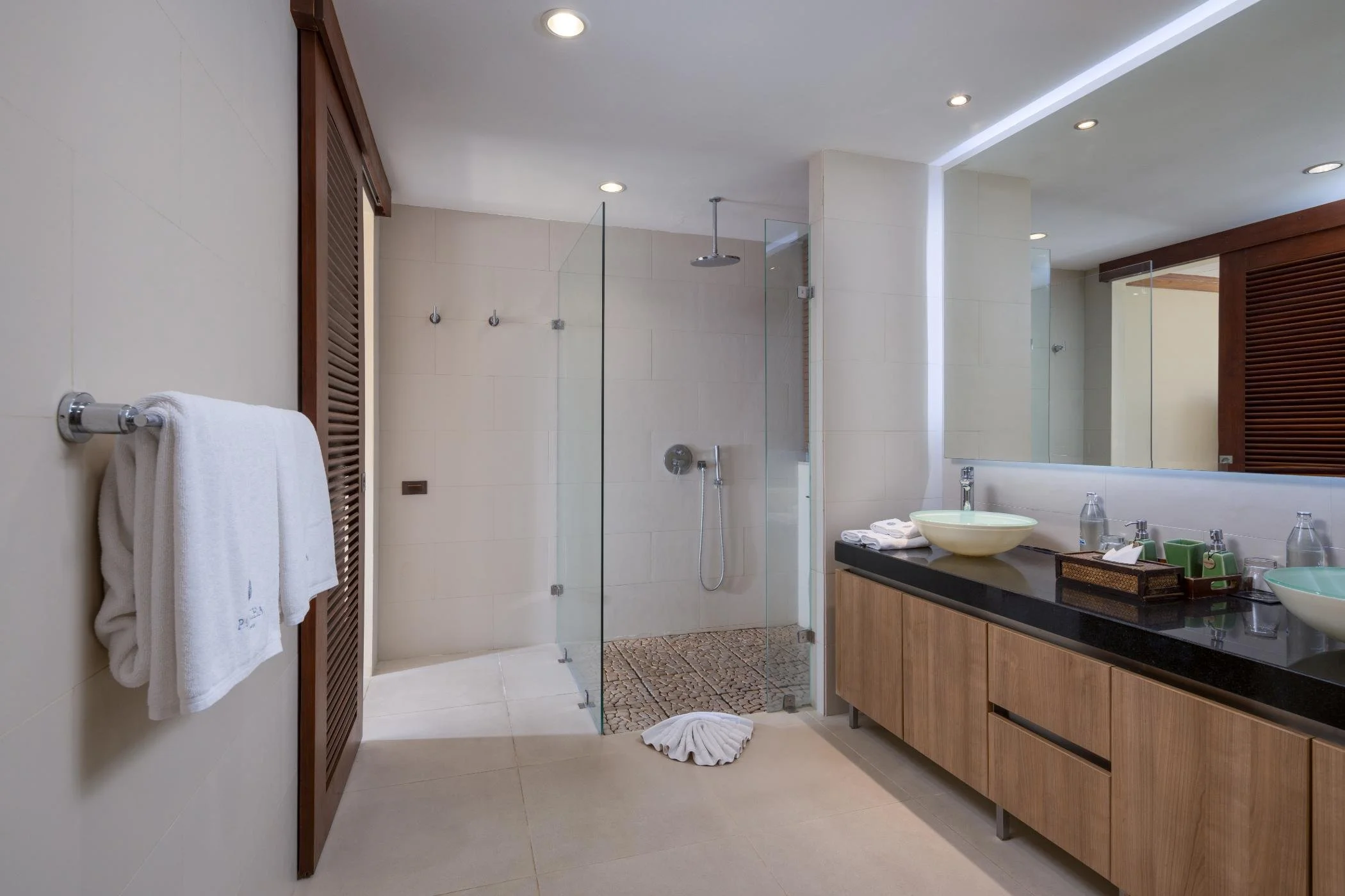 PuranaResidence_19_Bathroom3.jpg
