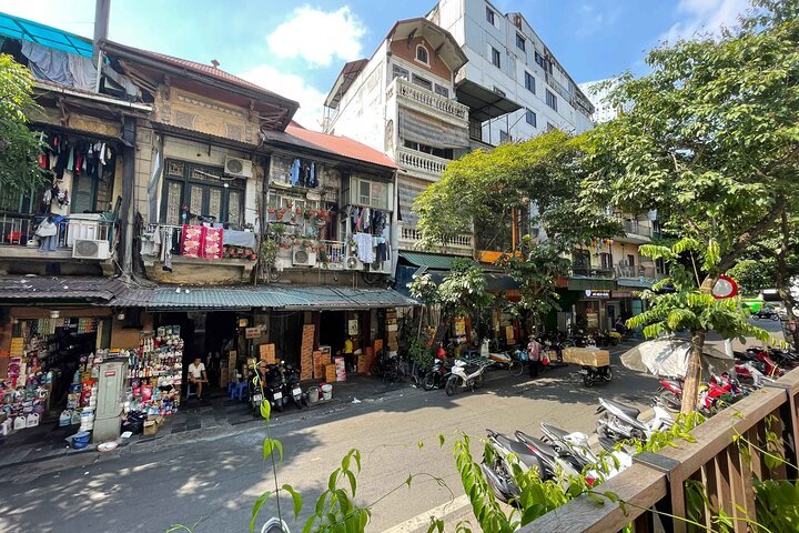 old quarter discovery walk