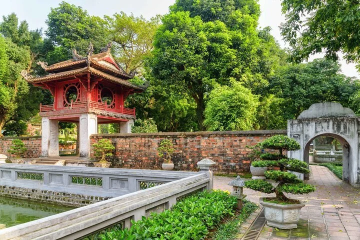 Temple of Literature &amp; Military Museum