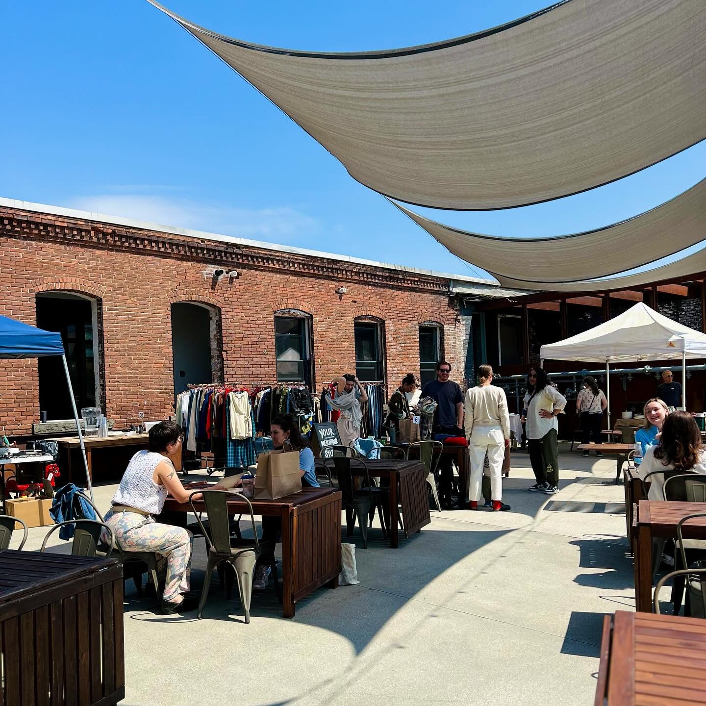 Beautiful weather means beautiful events at #greylockworks! 

Thank you to everyone who came to last weekend&rsquo;s Spring Warehouse Sale in the HELLO Courtyard, co-hosted by Berkshire Cider Project, 328North Farm + Studio, Megan Karlen Art, Hybl Fa