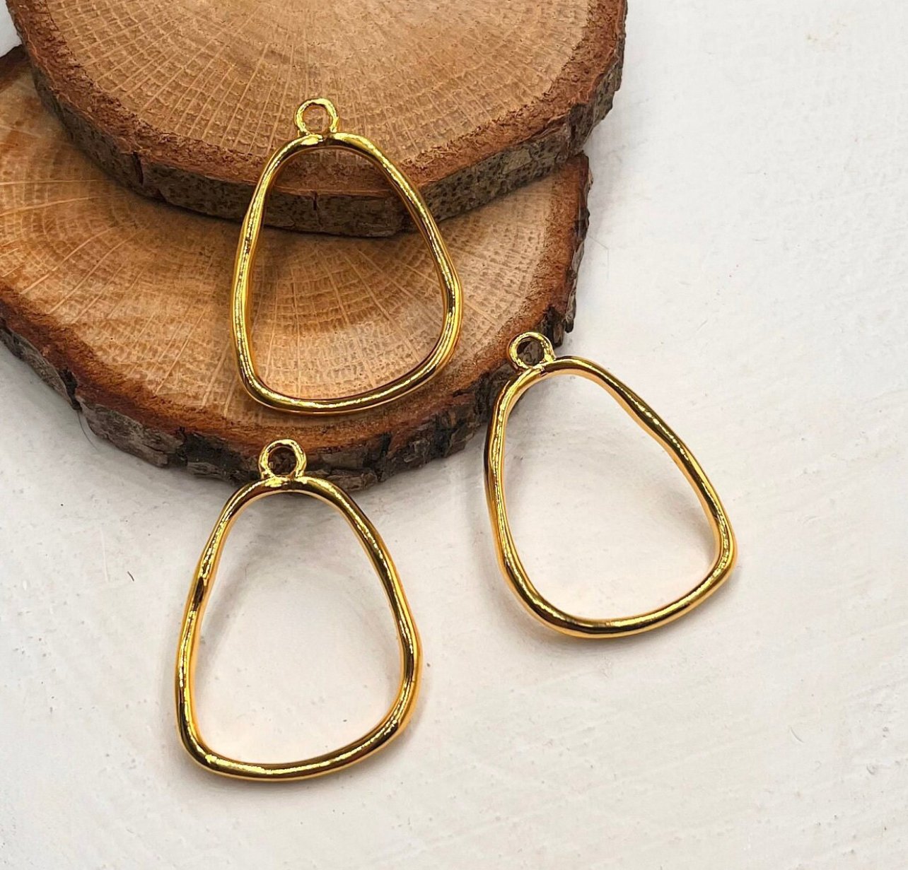 $40 - necklace pendant, available in yellow gold