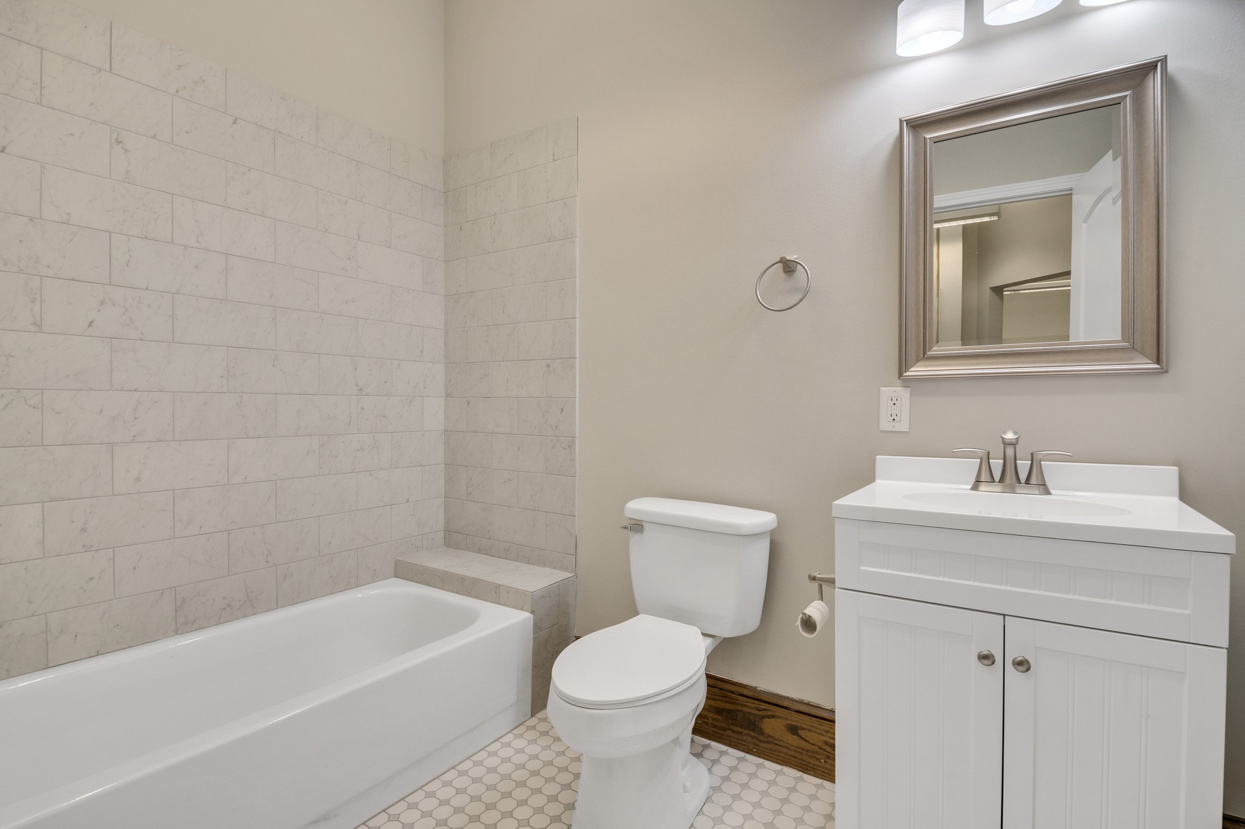 Fitzgerald-Suite-104-12.jpg