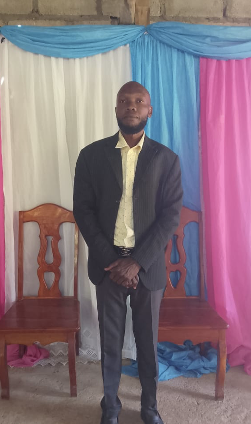Pastor Djems Berlus