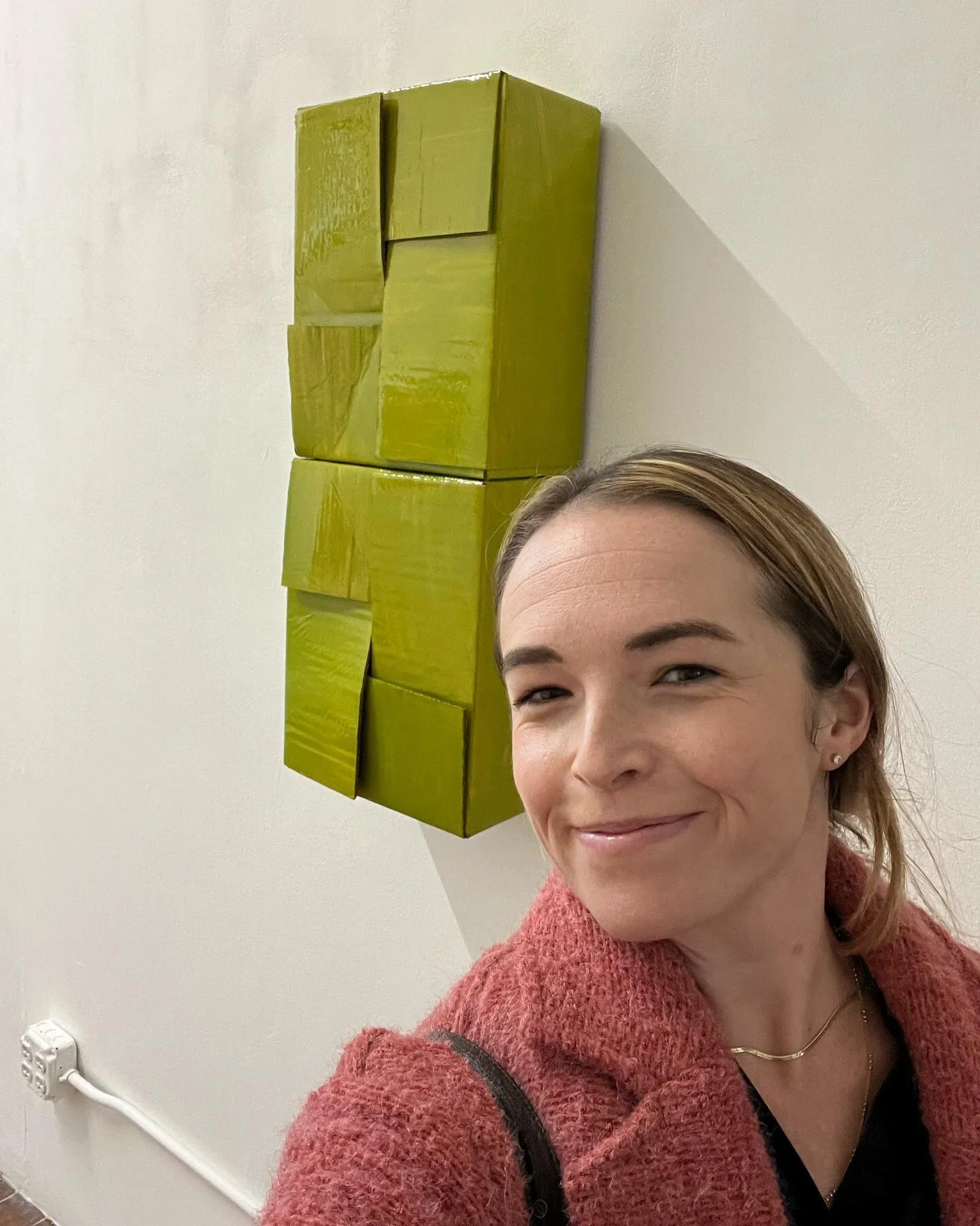 A friendly reminder to get off your damn phone and go see some art in person! 

#artadvisory #artconsulting #artadvising