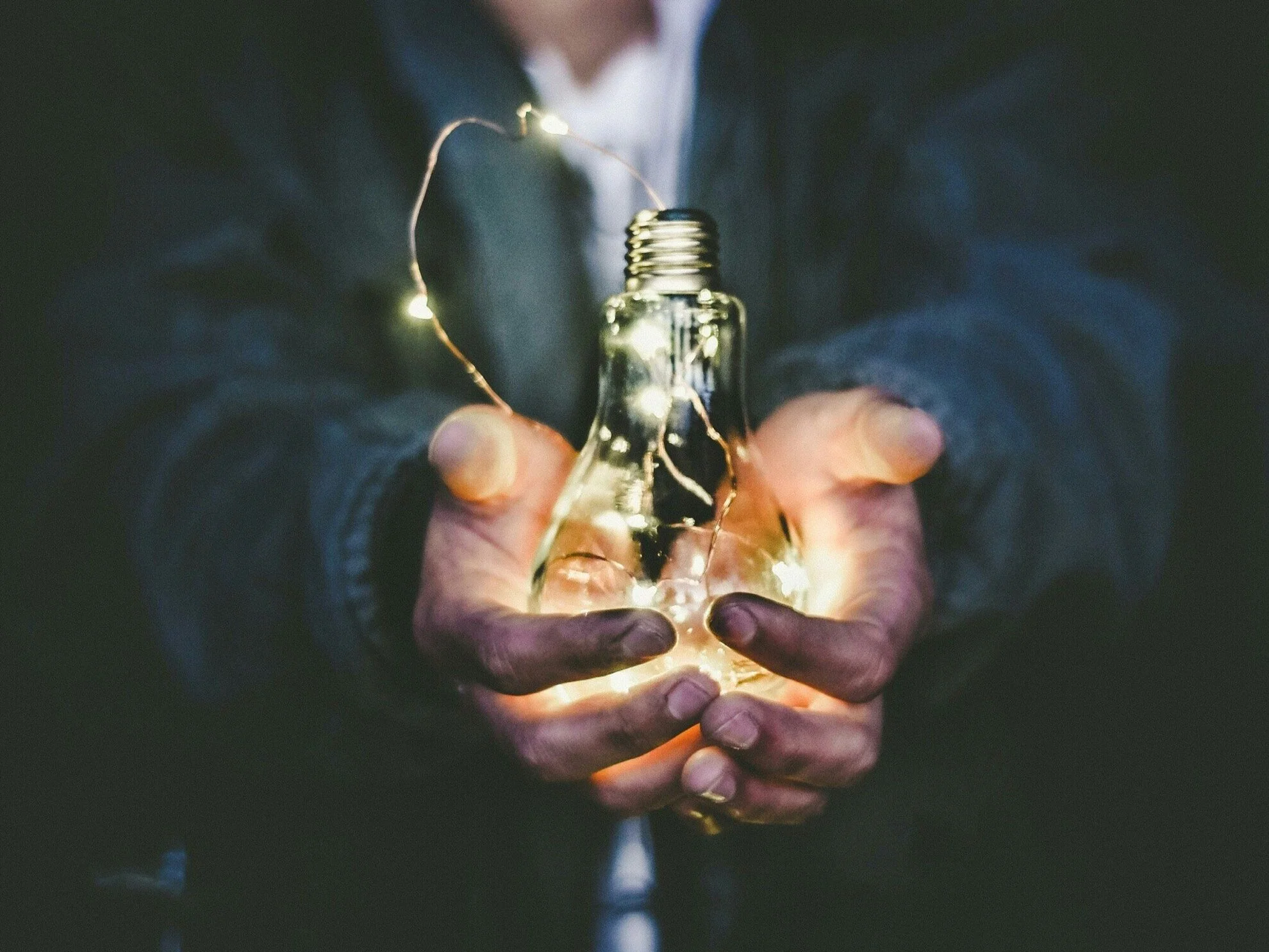 light bulb representing the creativity light