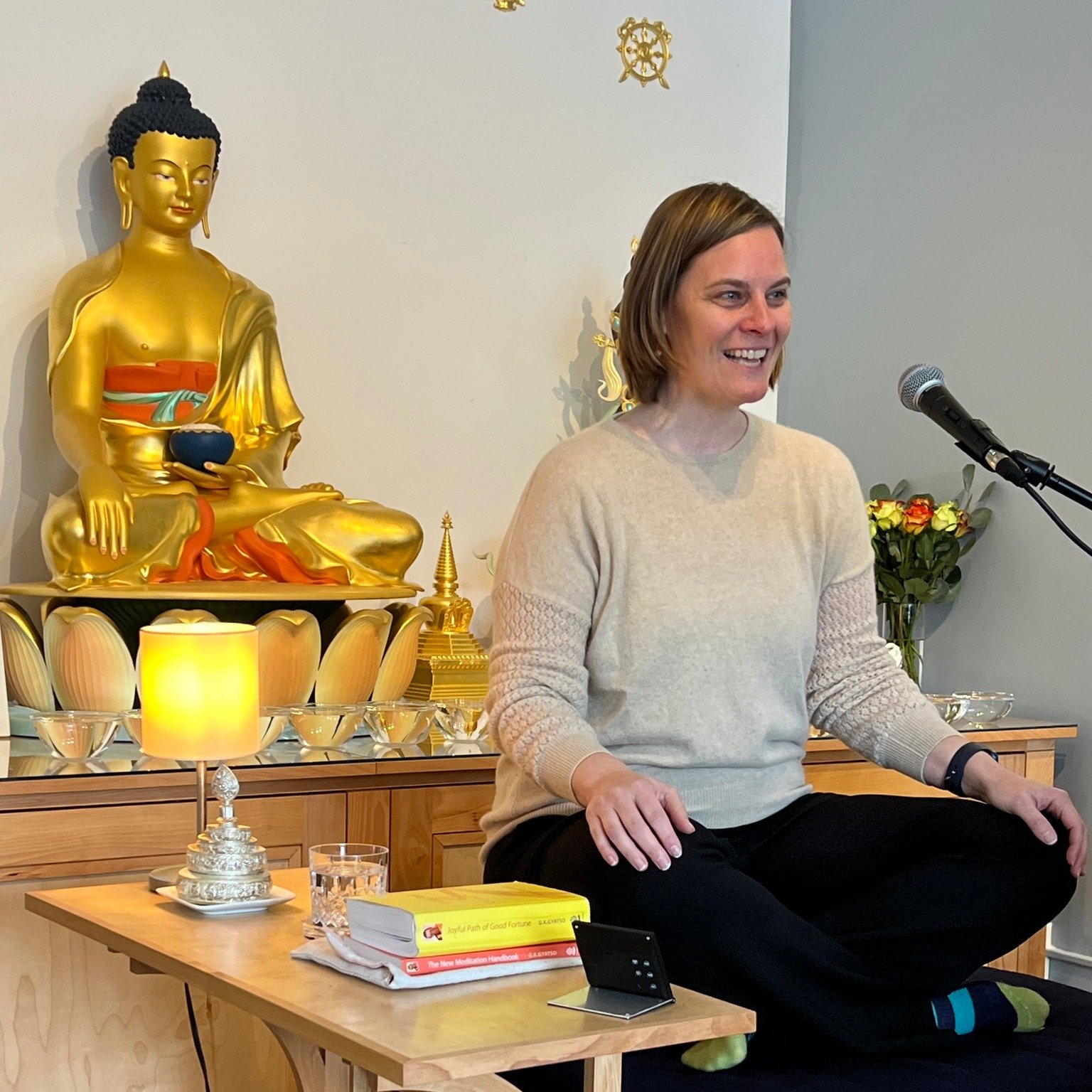 A huge thank you to Sarah Frew for coming up from KMC Philadelphia to teach and spend some time with the Sangha here in Boston. Here are some pics. If you are ever in Philadelphia check out their amazing center in the Old City.

https://www.meditatio