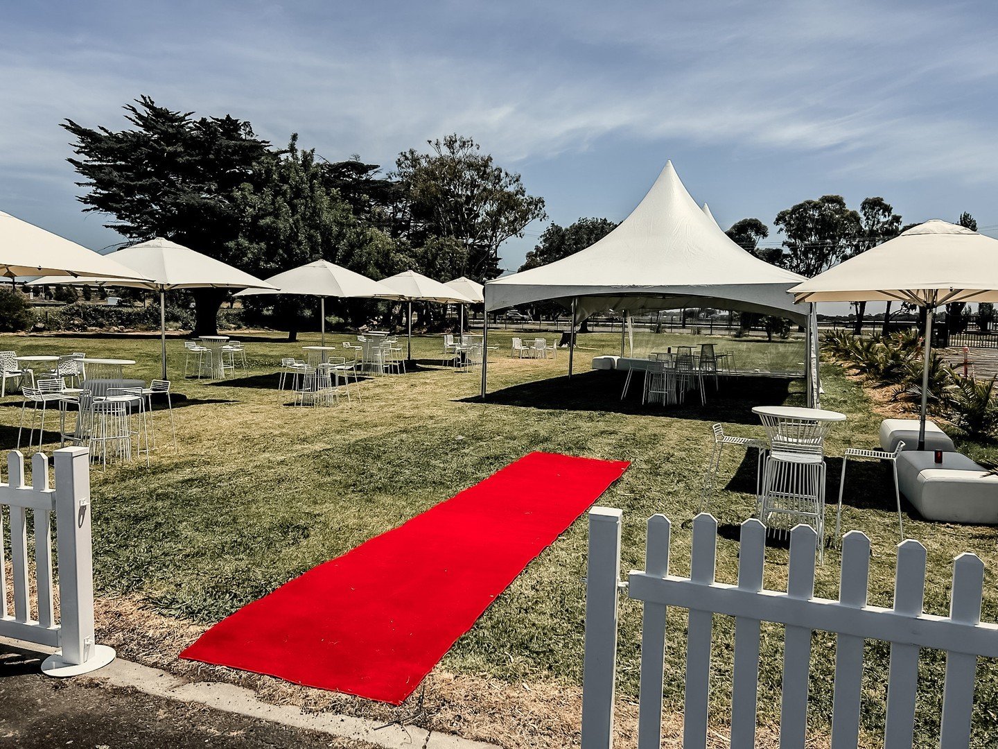 Roll out the red carpet! Add a little extra to your next event and make your guests feel special with this little extra!