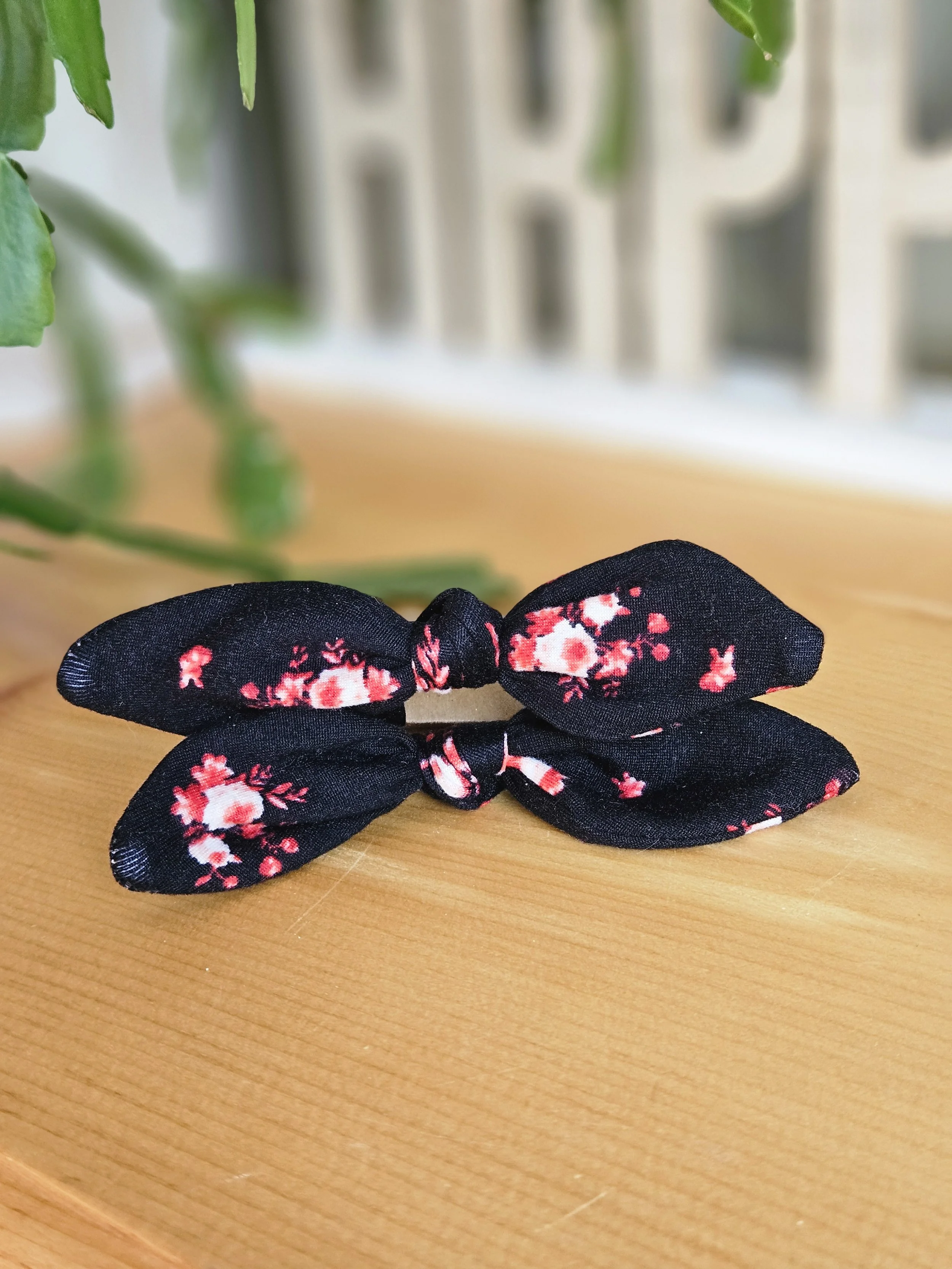 Black with Floral Pigtail Bow set
