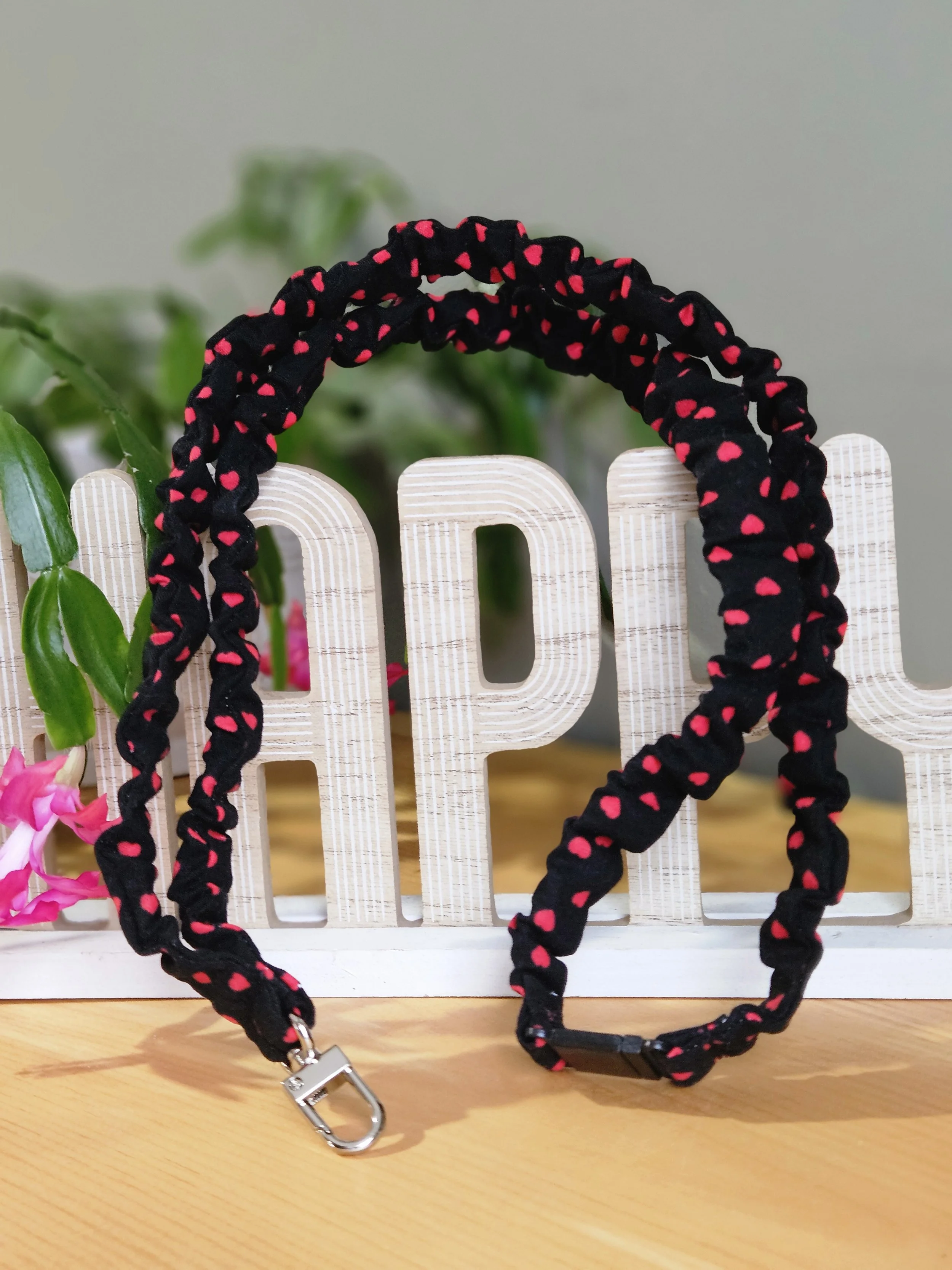 Hearts Cotton Break-away Scrunchie Lanyard - A little less stretch