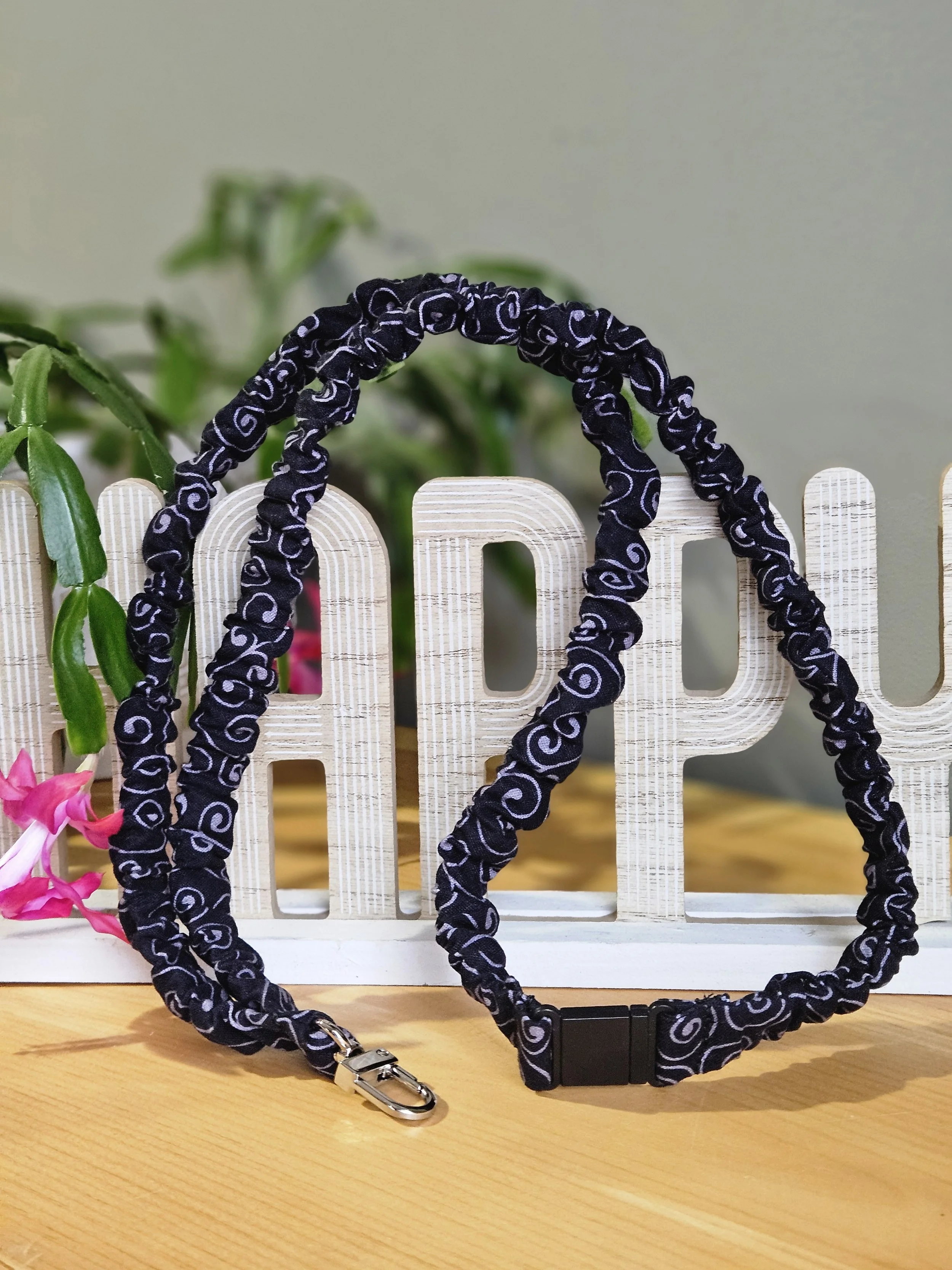 Black with Gray Swirls Cotton Break-away Scrunchie Lanyard