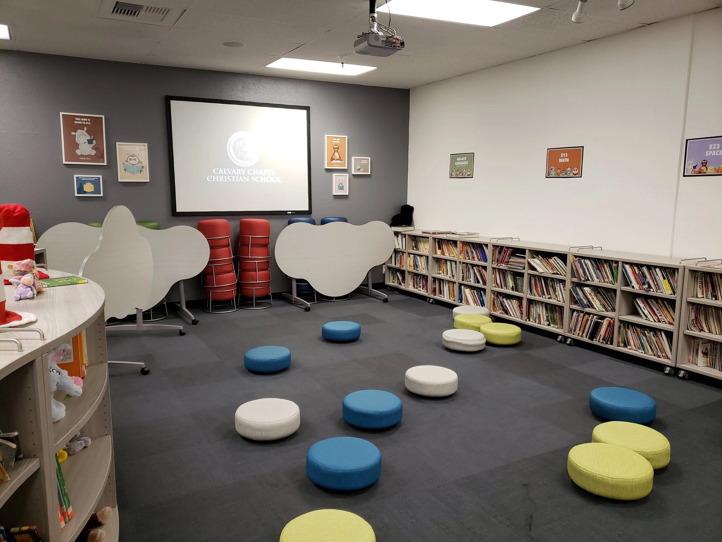 Calvary Elementary Library After pic 2 20230301.jpg