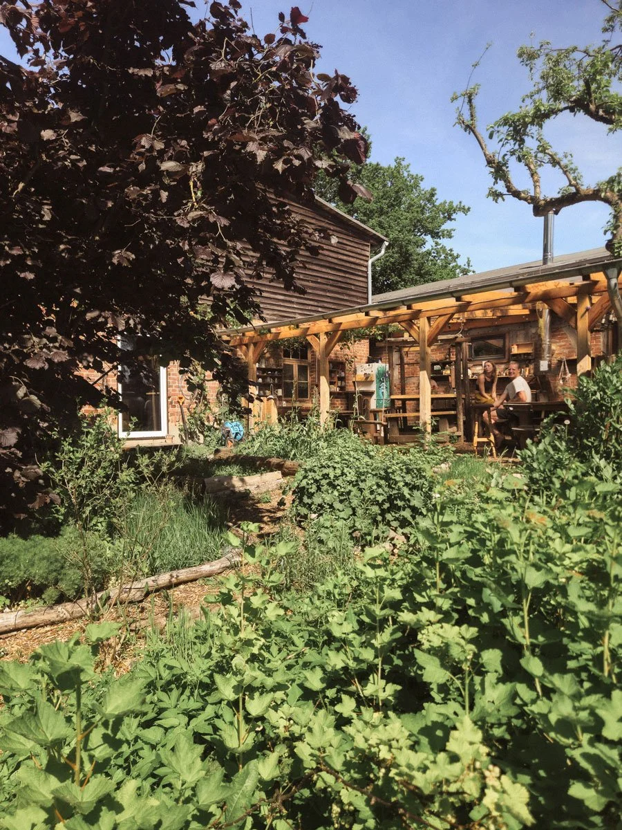 obere-welt-hexenhof-garten-02.jpg