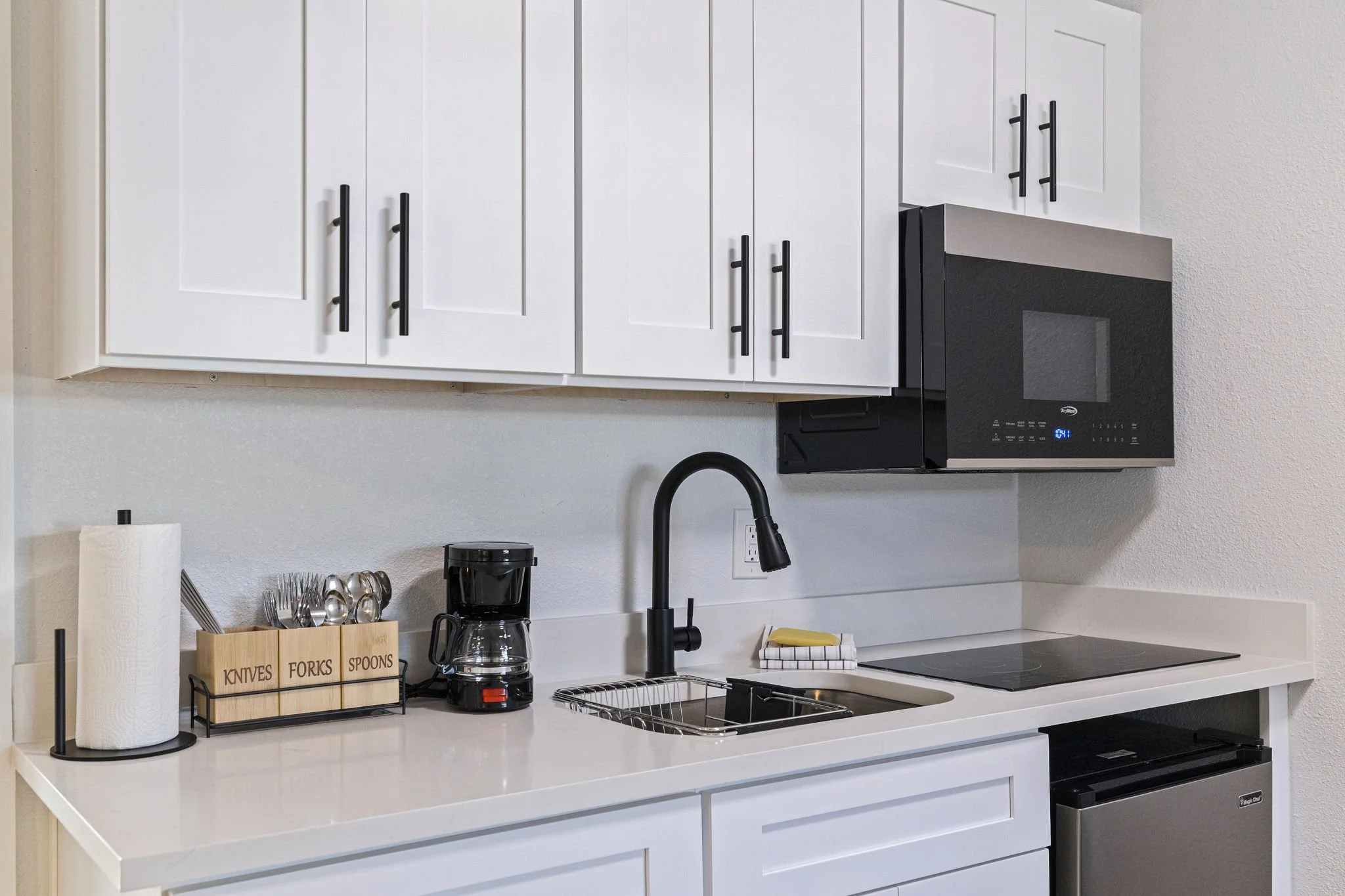 60-web-or-mls-Unit 9_Las Olas_AB3-4.jpg
